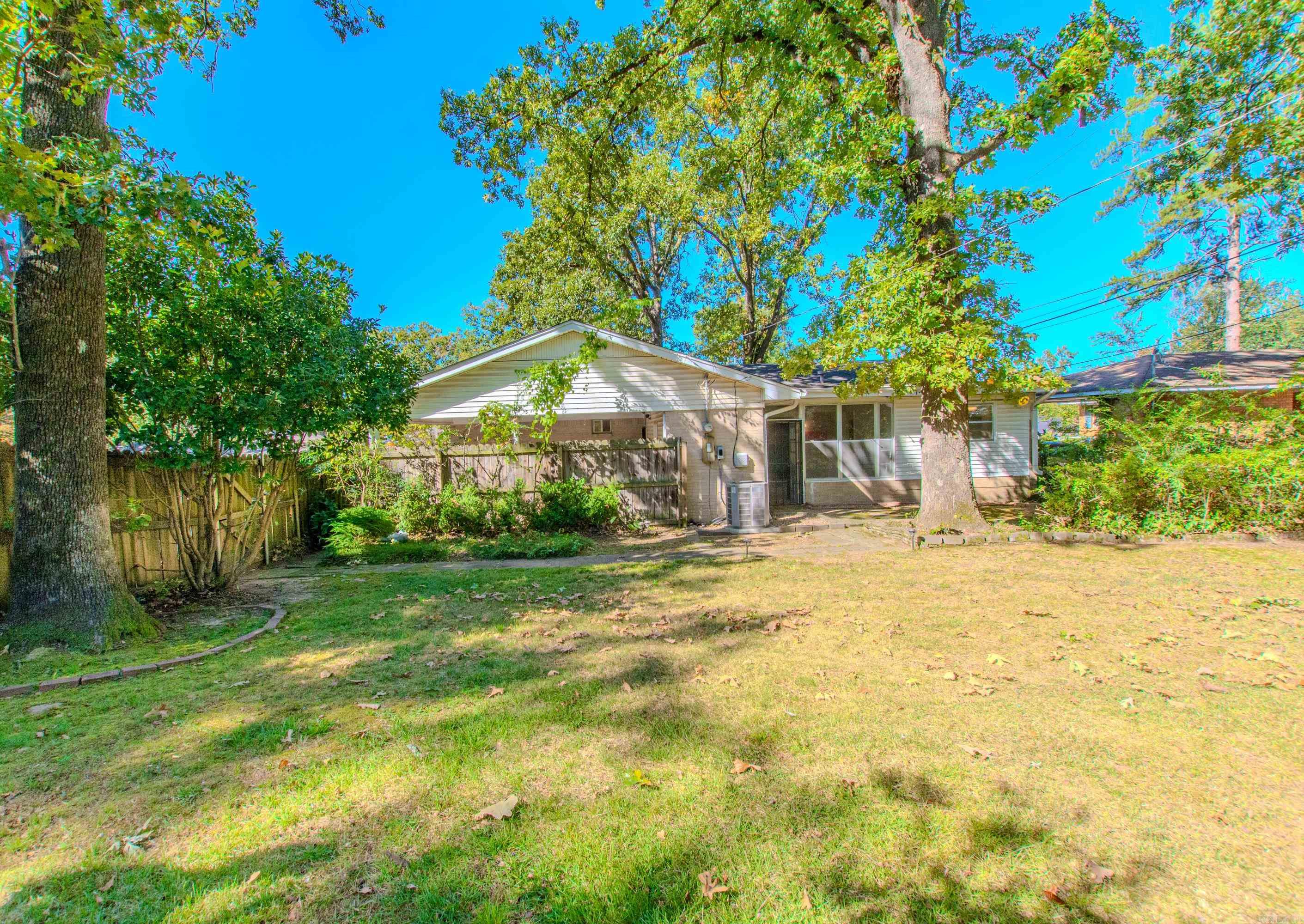 BRIARWOOD - Residential