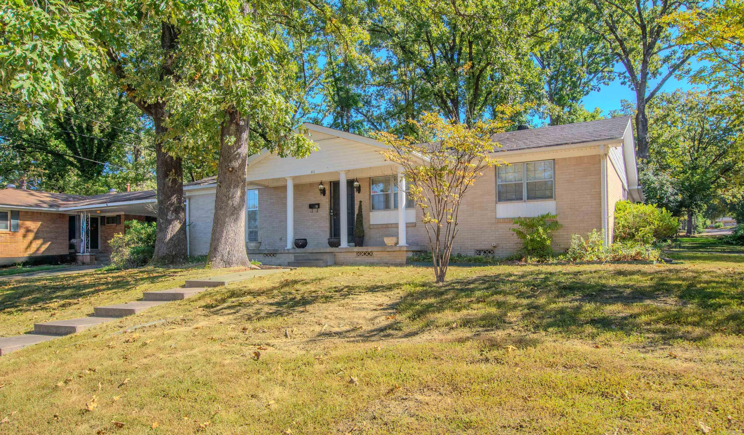 BRIARWOOD - Residential