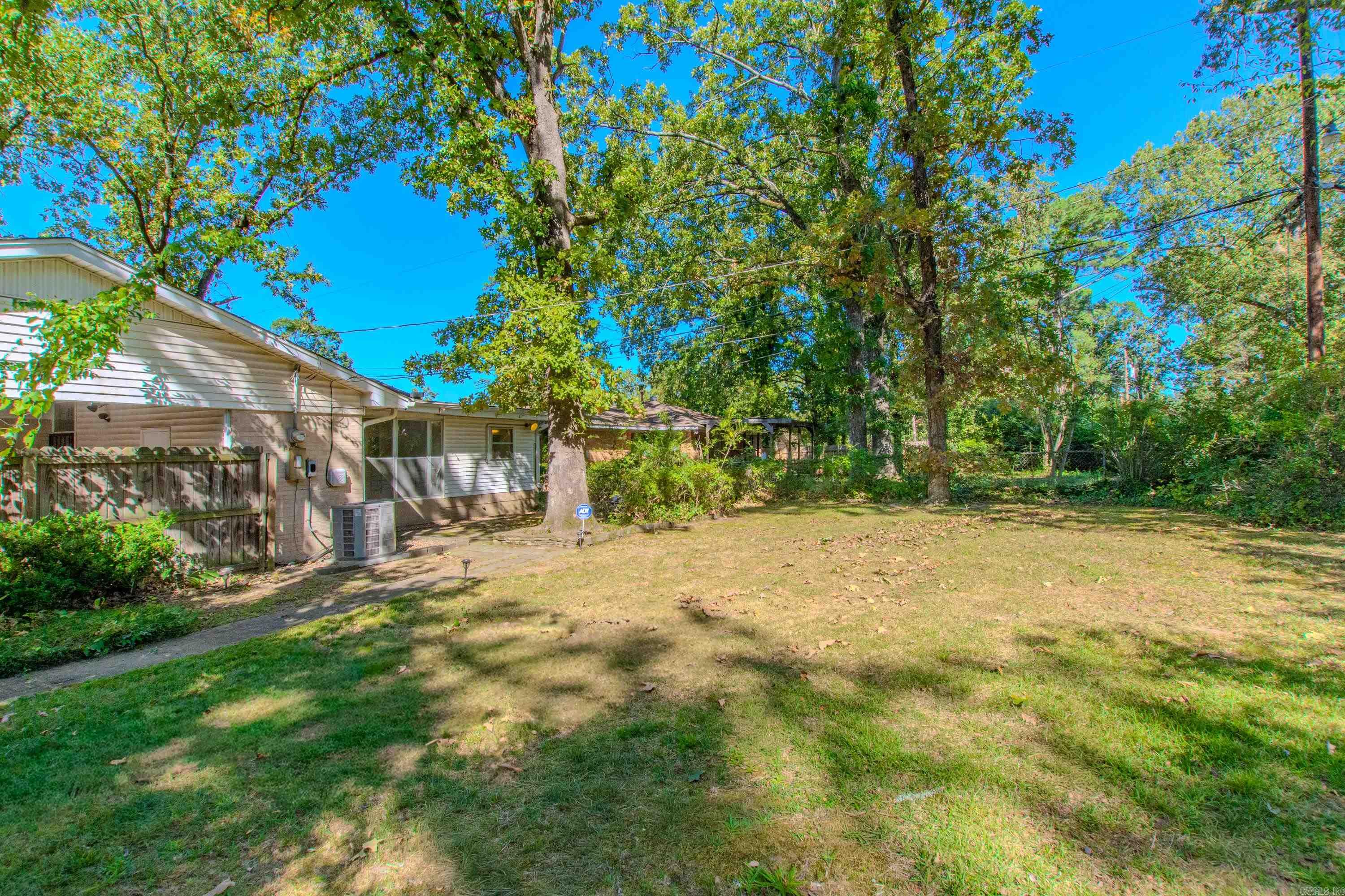 BRIARWOOD - Residential