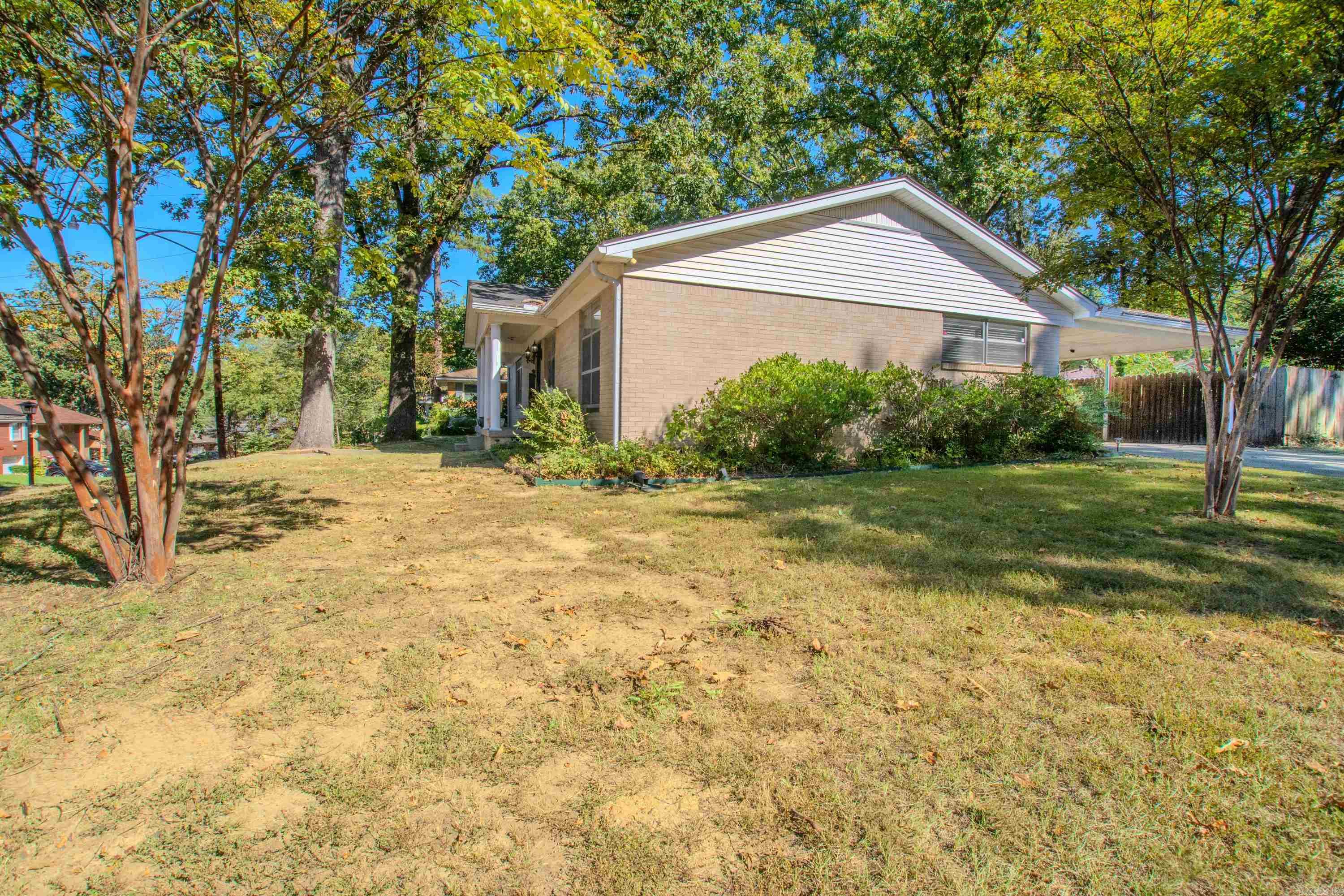 BRIARWOOD - Residential