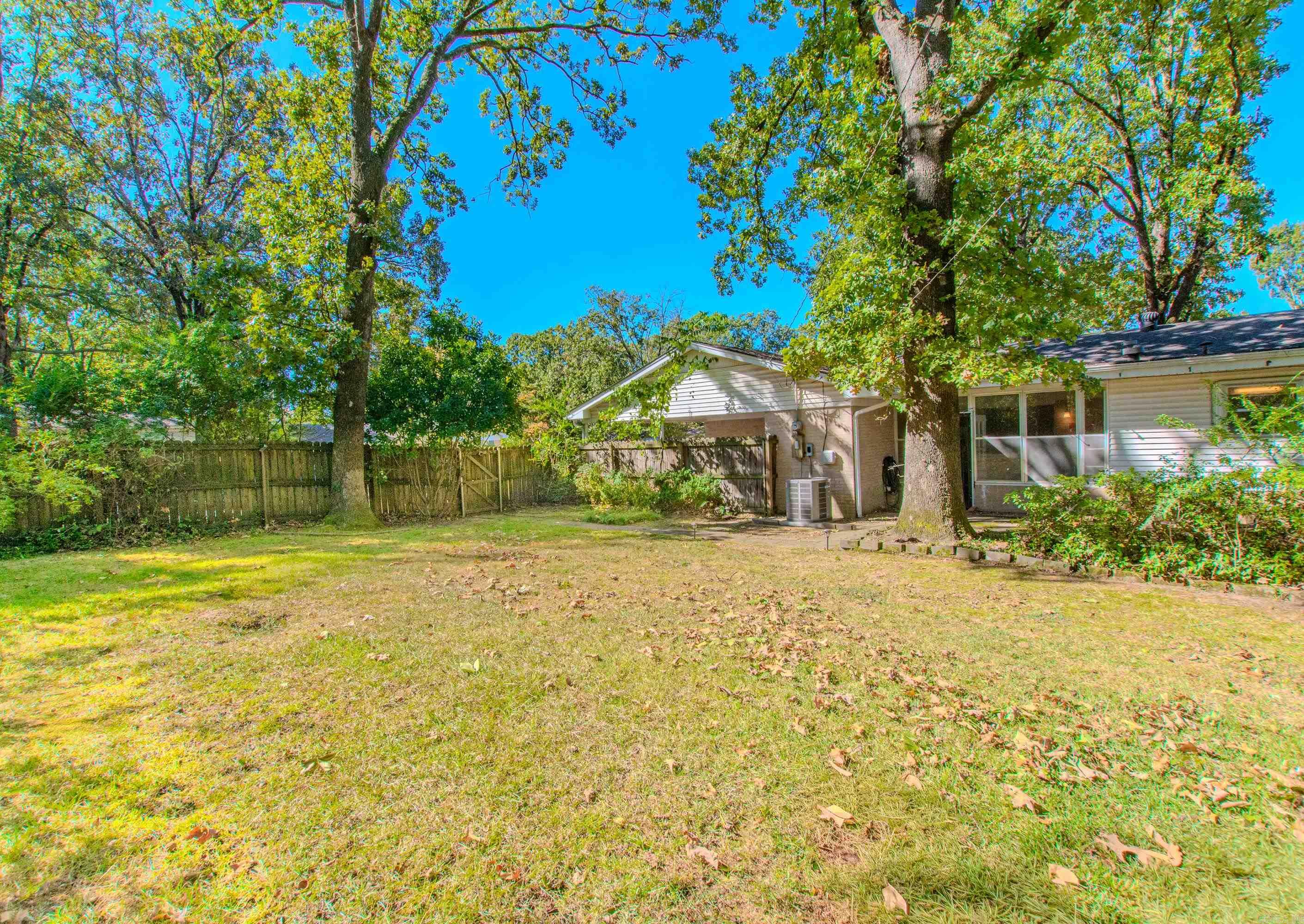 BRIARWOOD - Residential