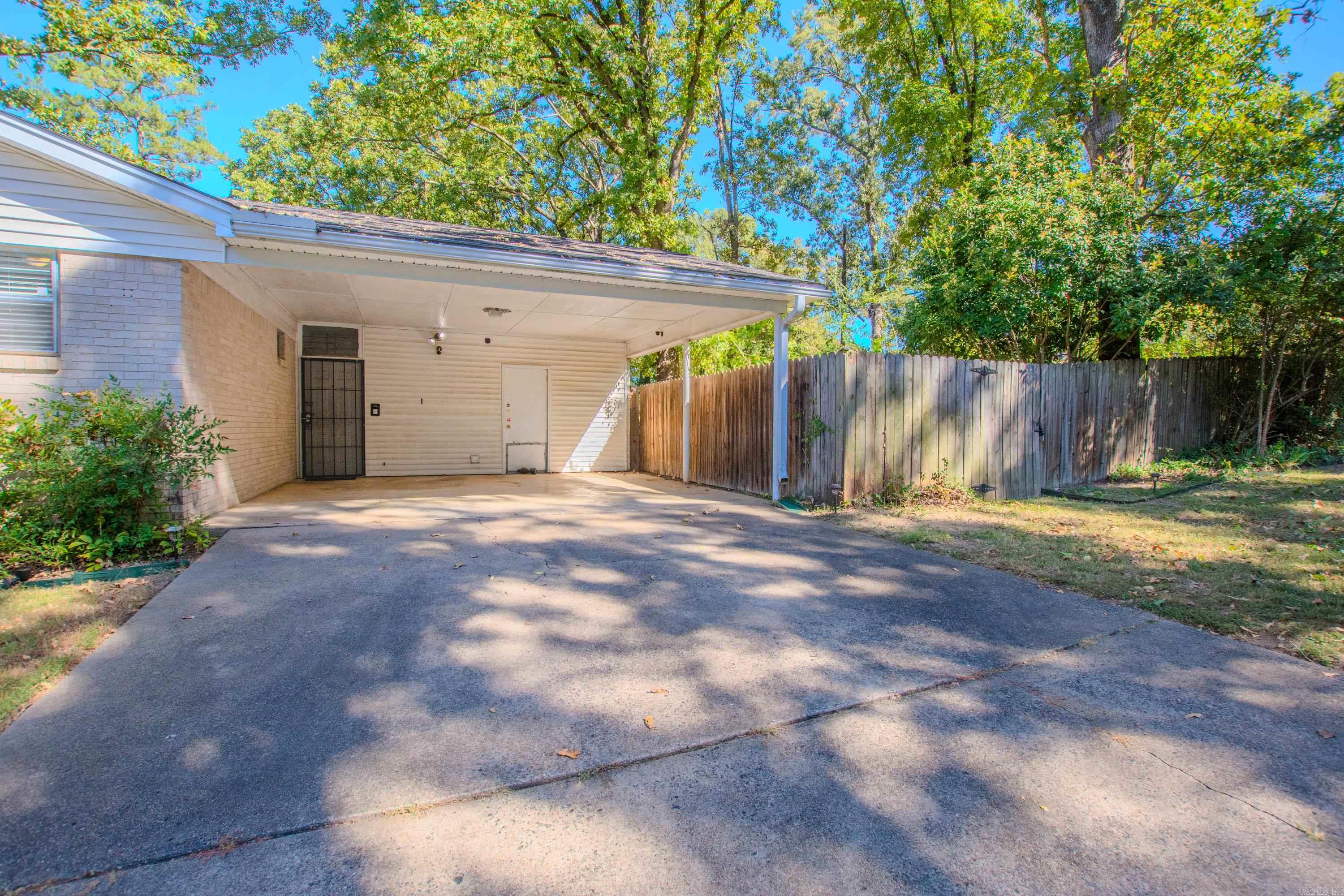 BRIARWOOD - Residential