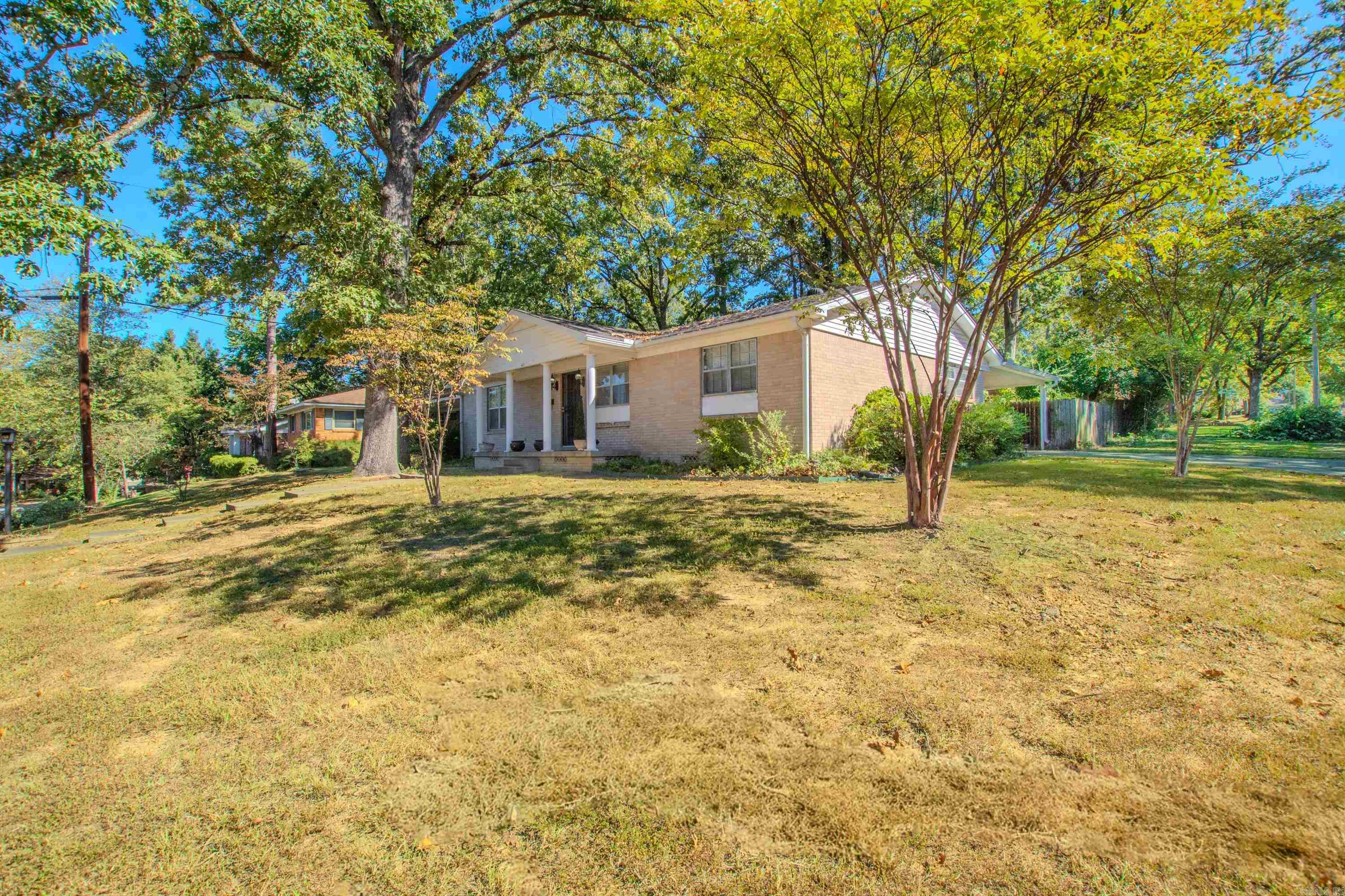 BRIARWOOD - Residential