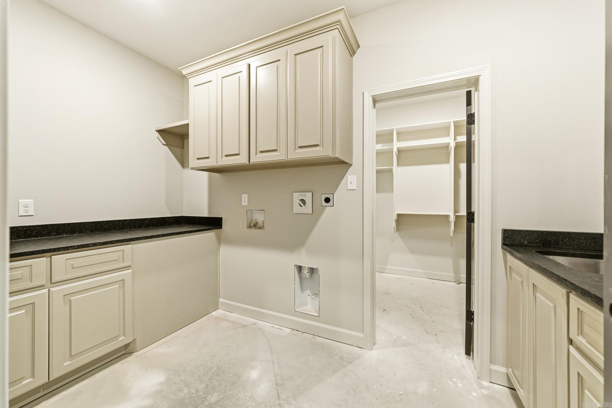 MOUNT TABOR ESTATES - Residential