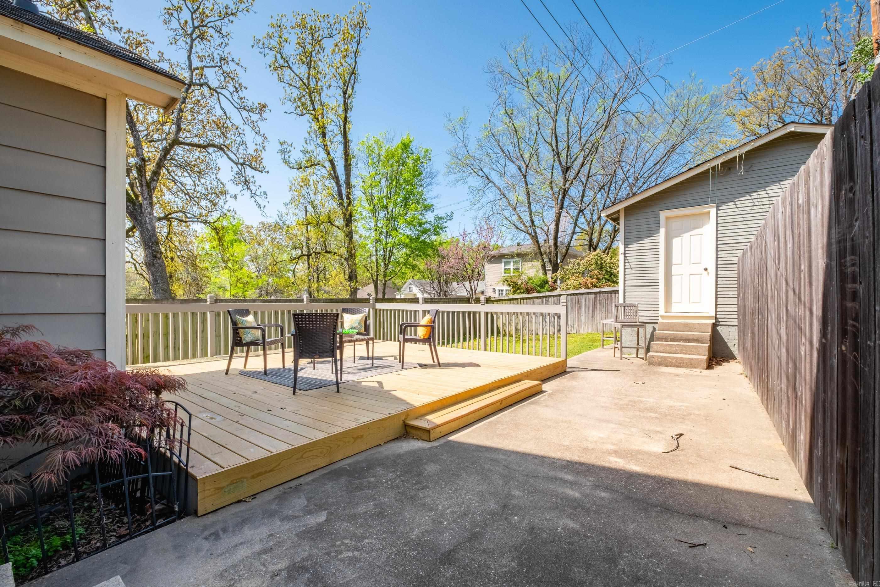 RIFFEL & RHOTEN RIDGELAND - Residential