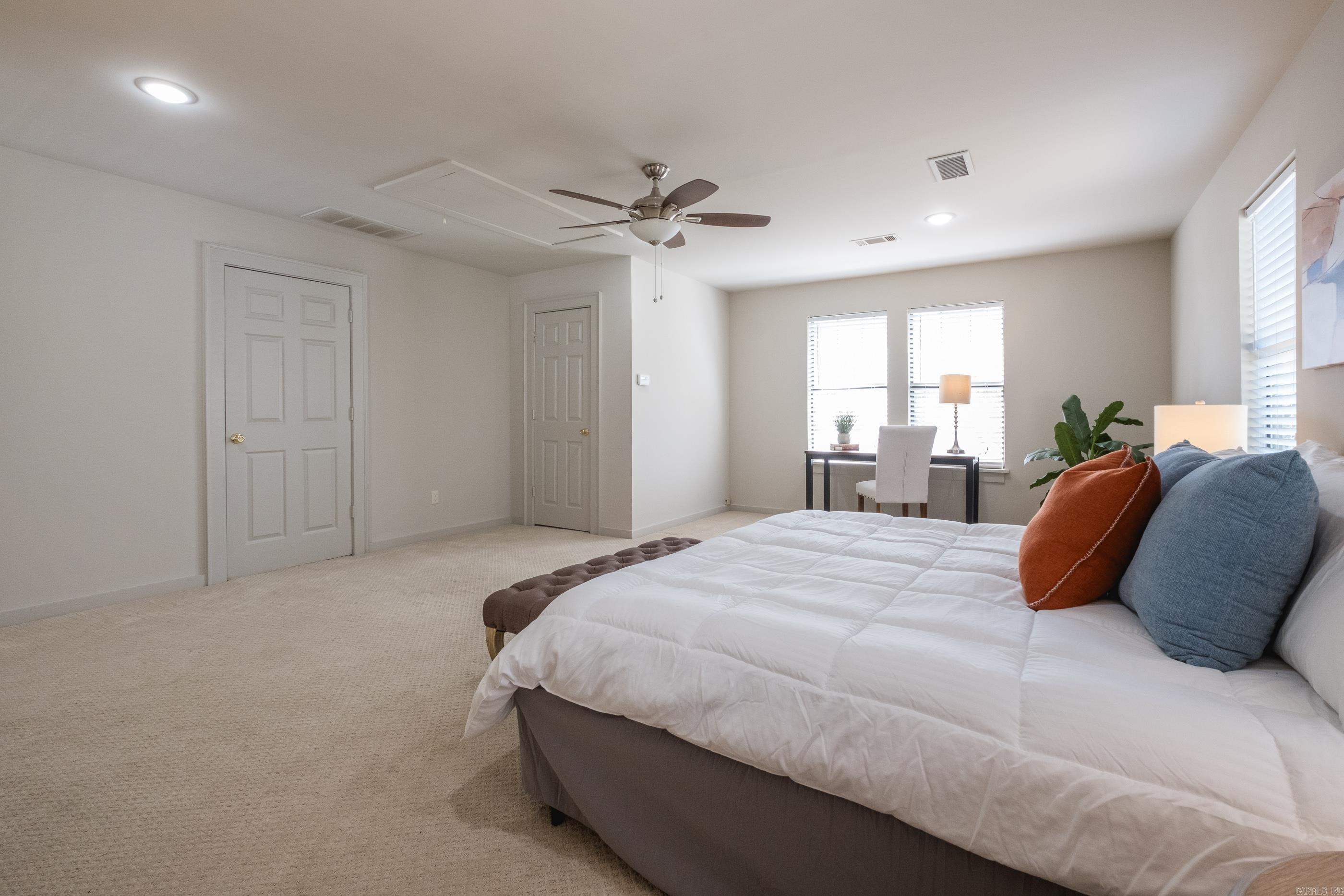 RIFFEL & RHOTEN RIDGELAND - Residential