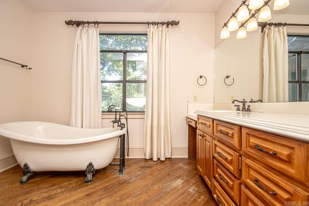 ALEXANDER - Residential