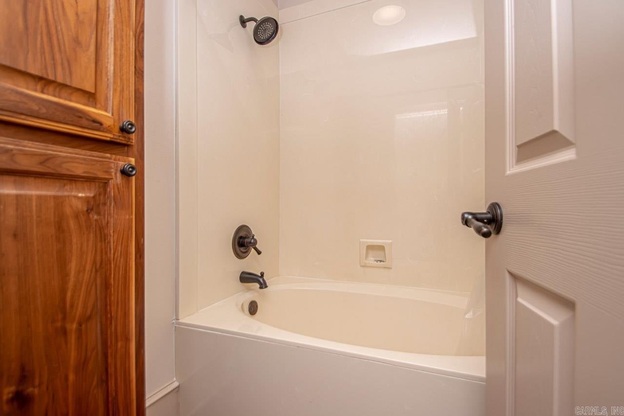 ALEXANDER - Residential