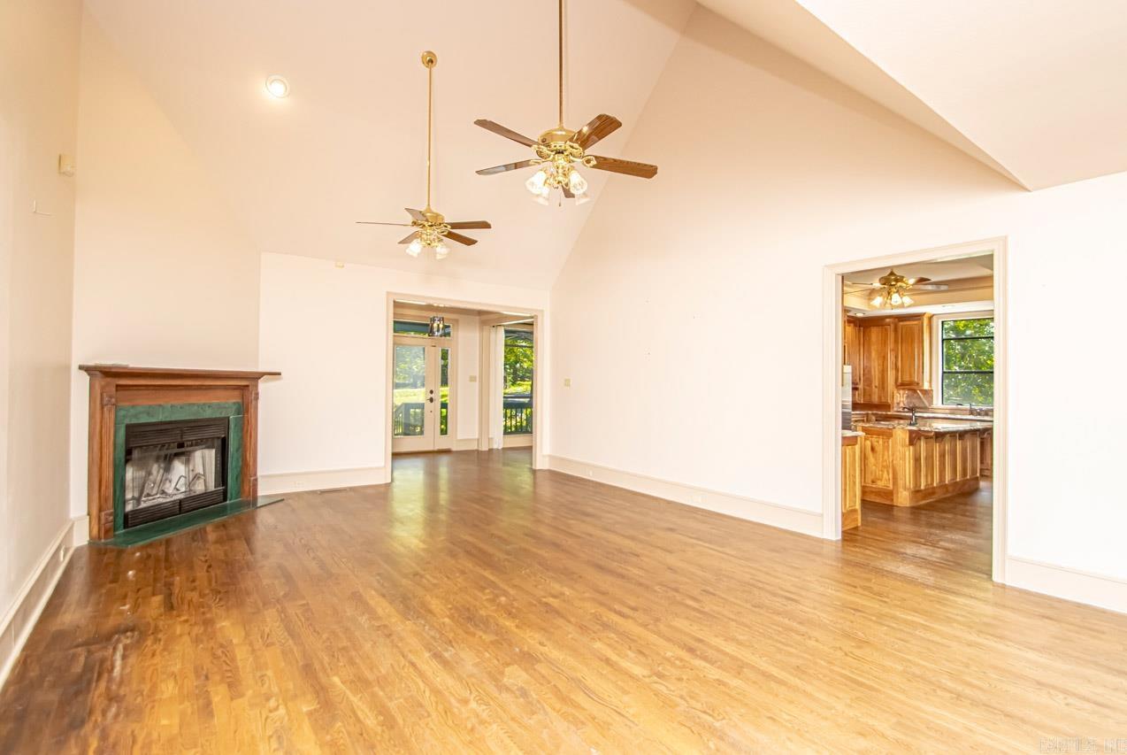 ALEXANDER - Residential