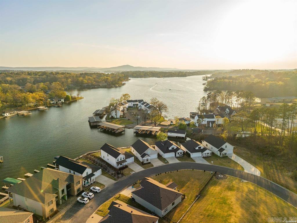 COTTAGES AT BAYSHORE - Residential
