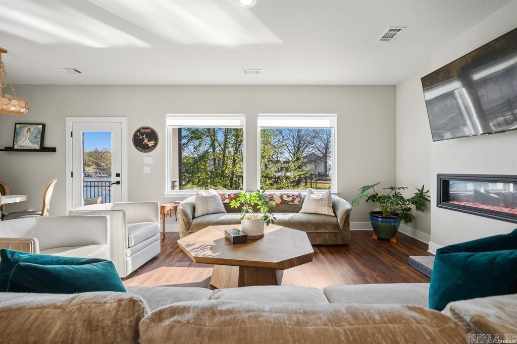 COTTAGES AT BAYSHORE - Residential