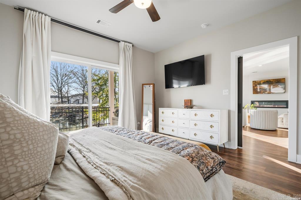 COTTAGES AT BAYSHORE - Residential