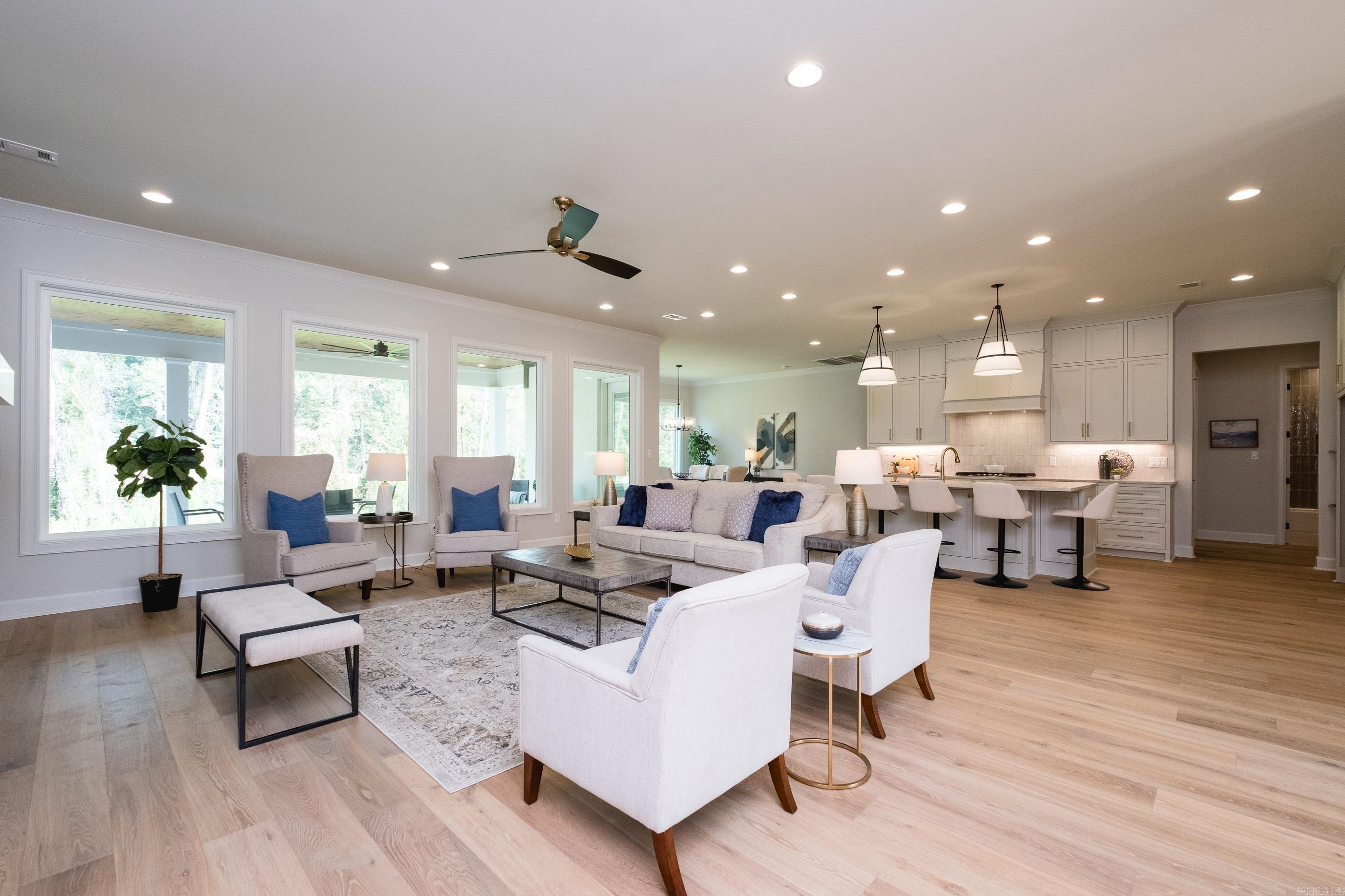 CHENAL VALLEY ABINGTON COURT - Residential