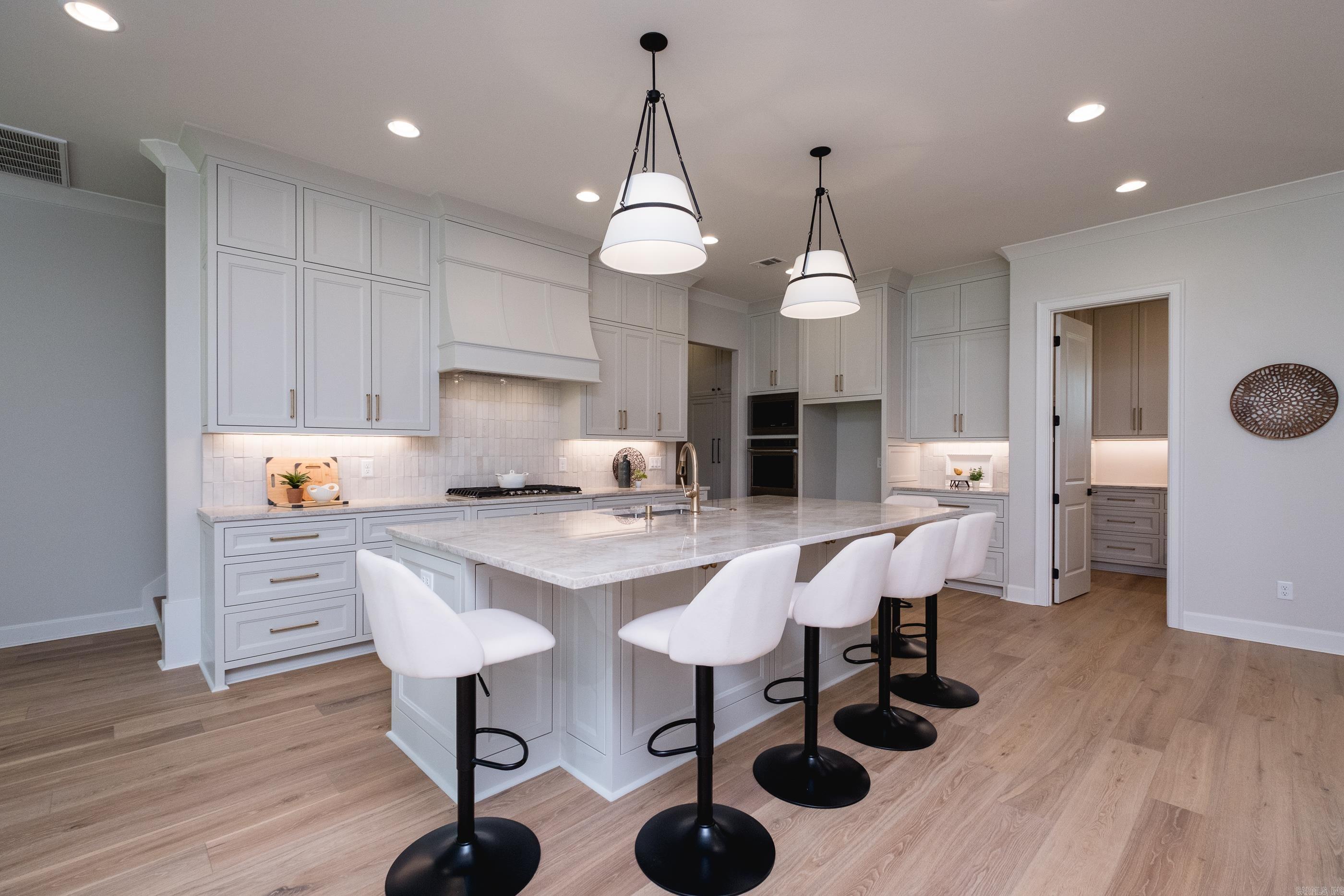 CHENAL VALLEY ABINGTON COURT - Residential