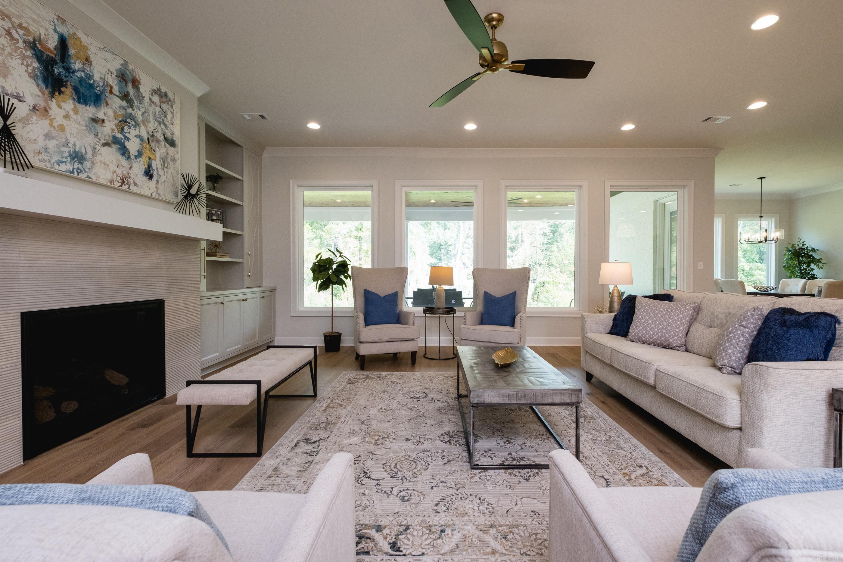 CHENAL VALLEY ABINGTON COURT - Residential