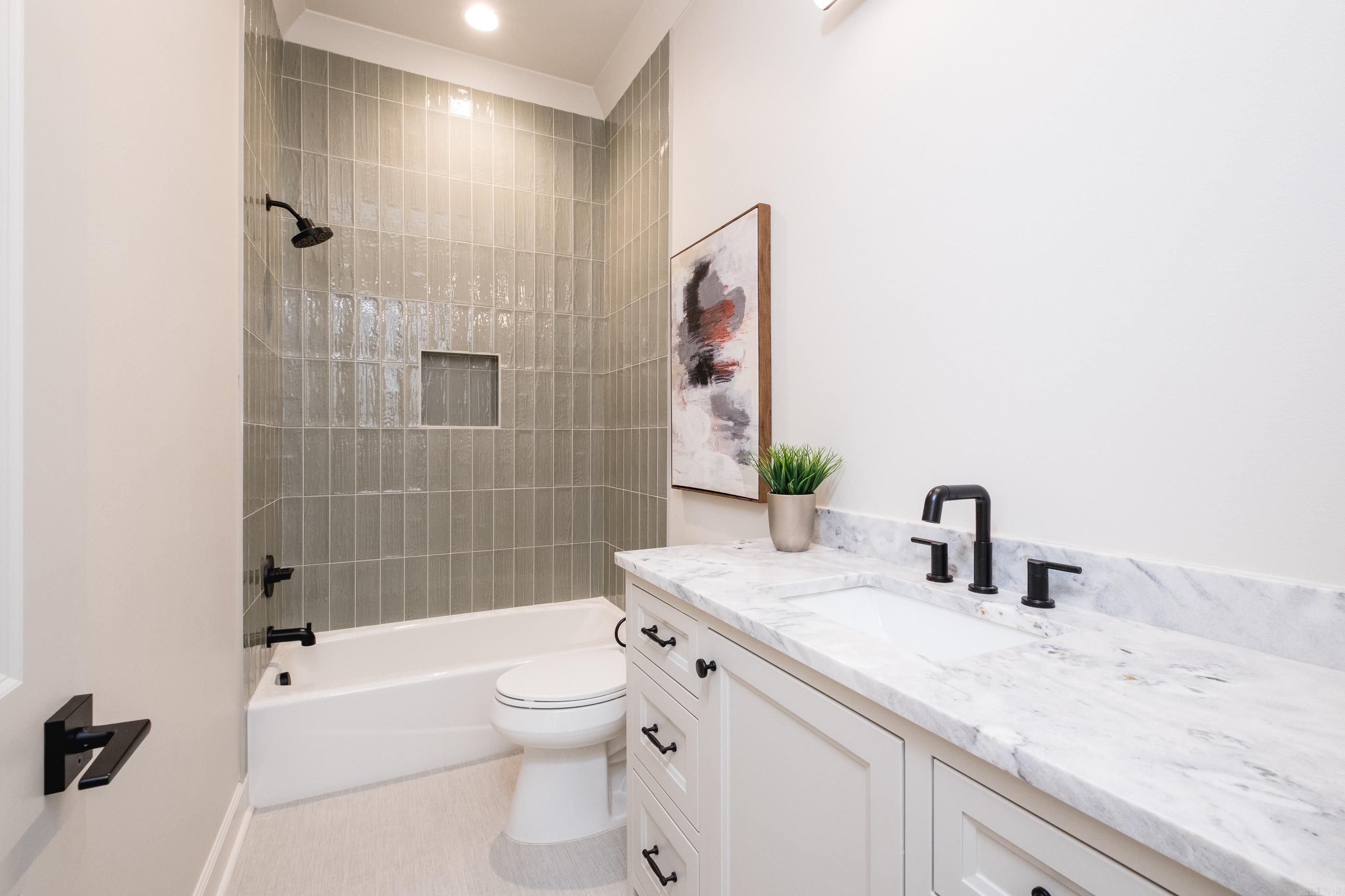 CHENAL VALLEY ABINGTON COURT - Residential