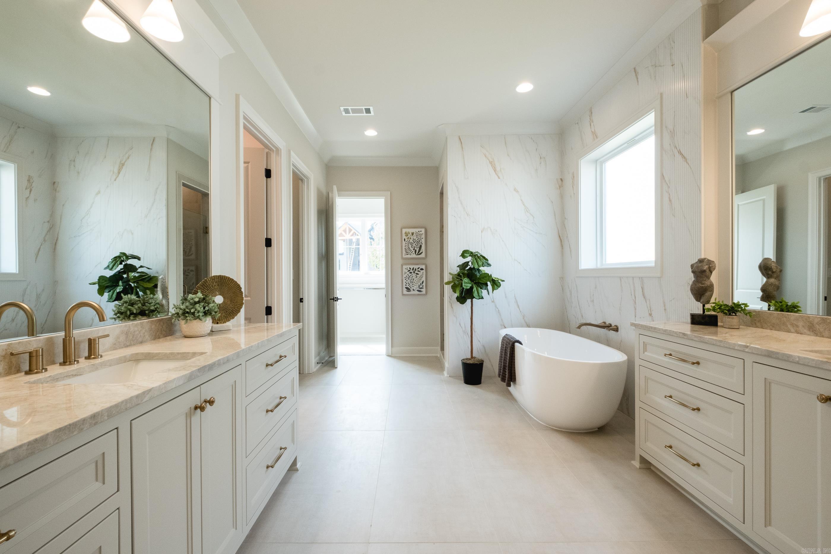 CHENAL VALLEY ABINGTON COURT - Residential