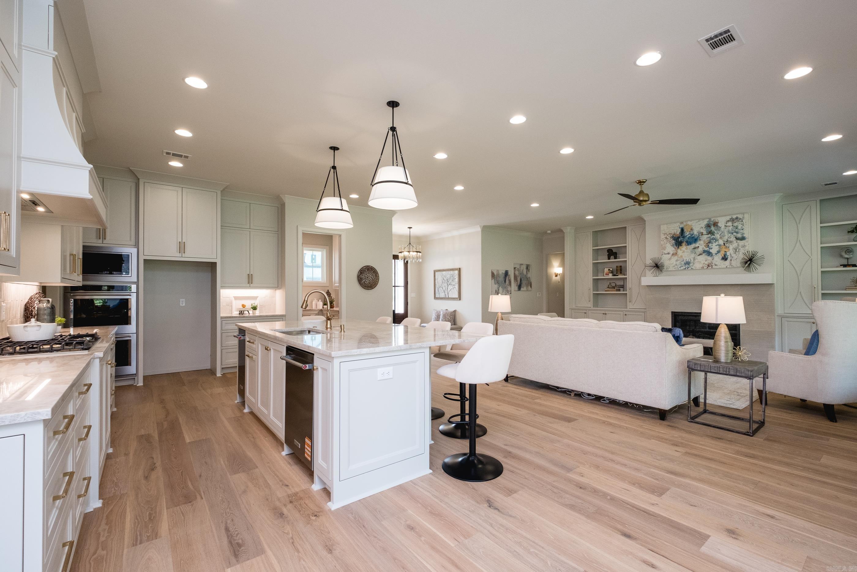 CHENAL VALLEY ABINGTON COURT - Residential