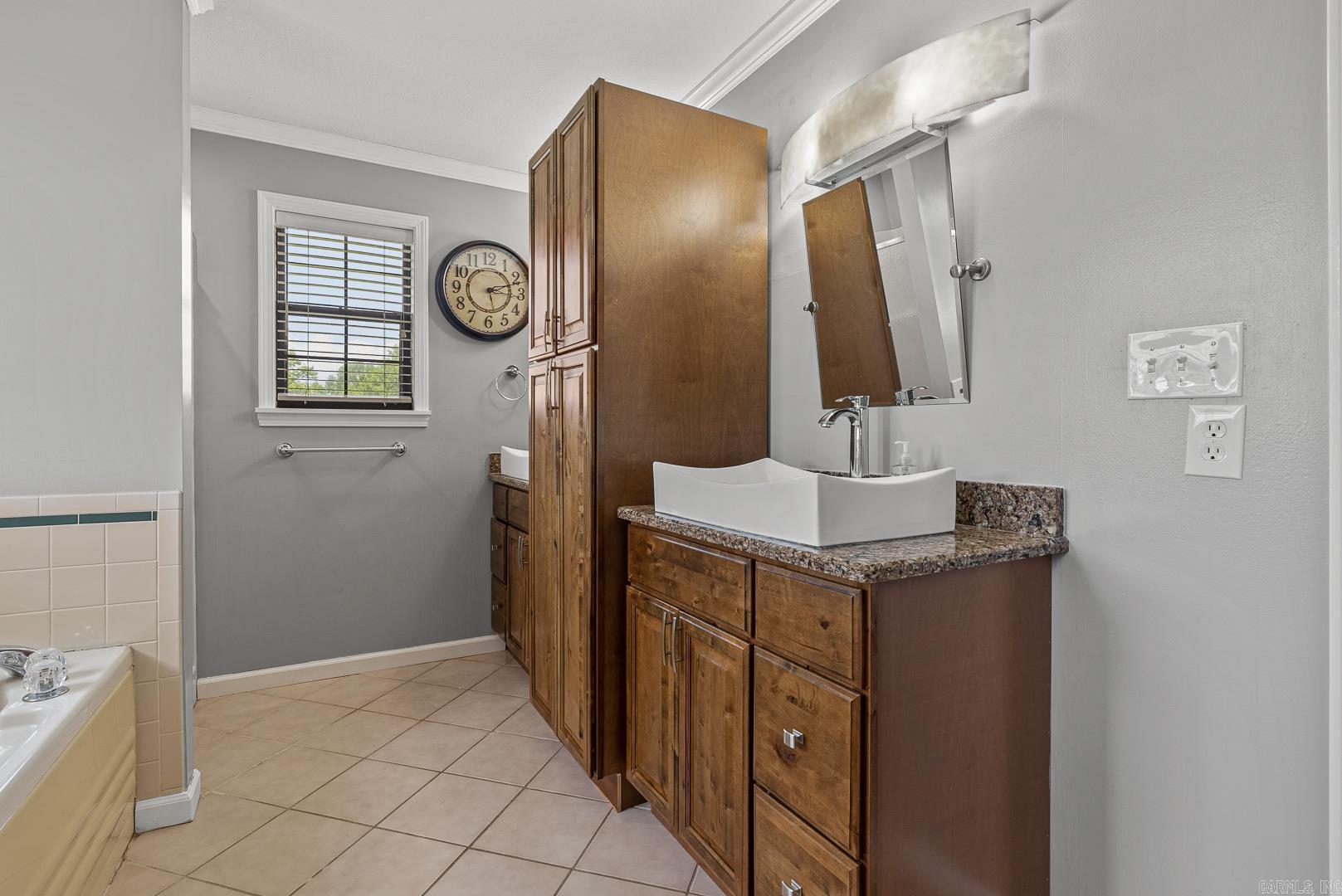 BARRETT'S - Residential