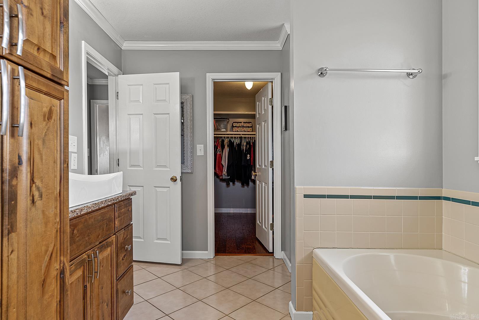 BARRETT'S - Residential