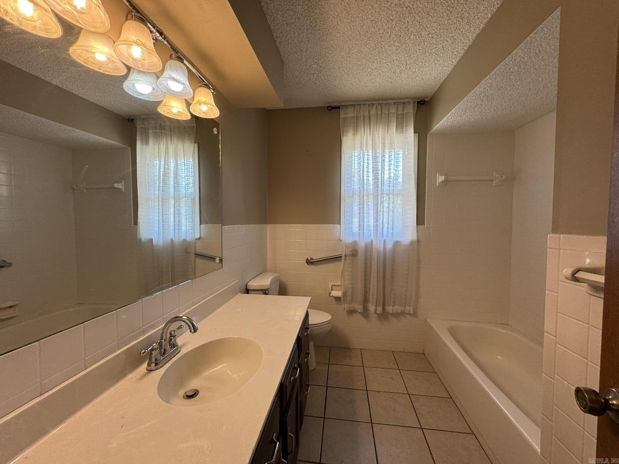 SOUTHERN MEADOWS ESTATE - Residential