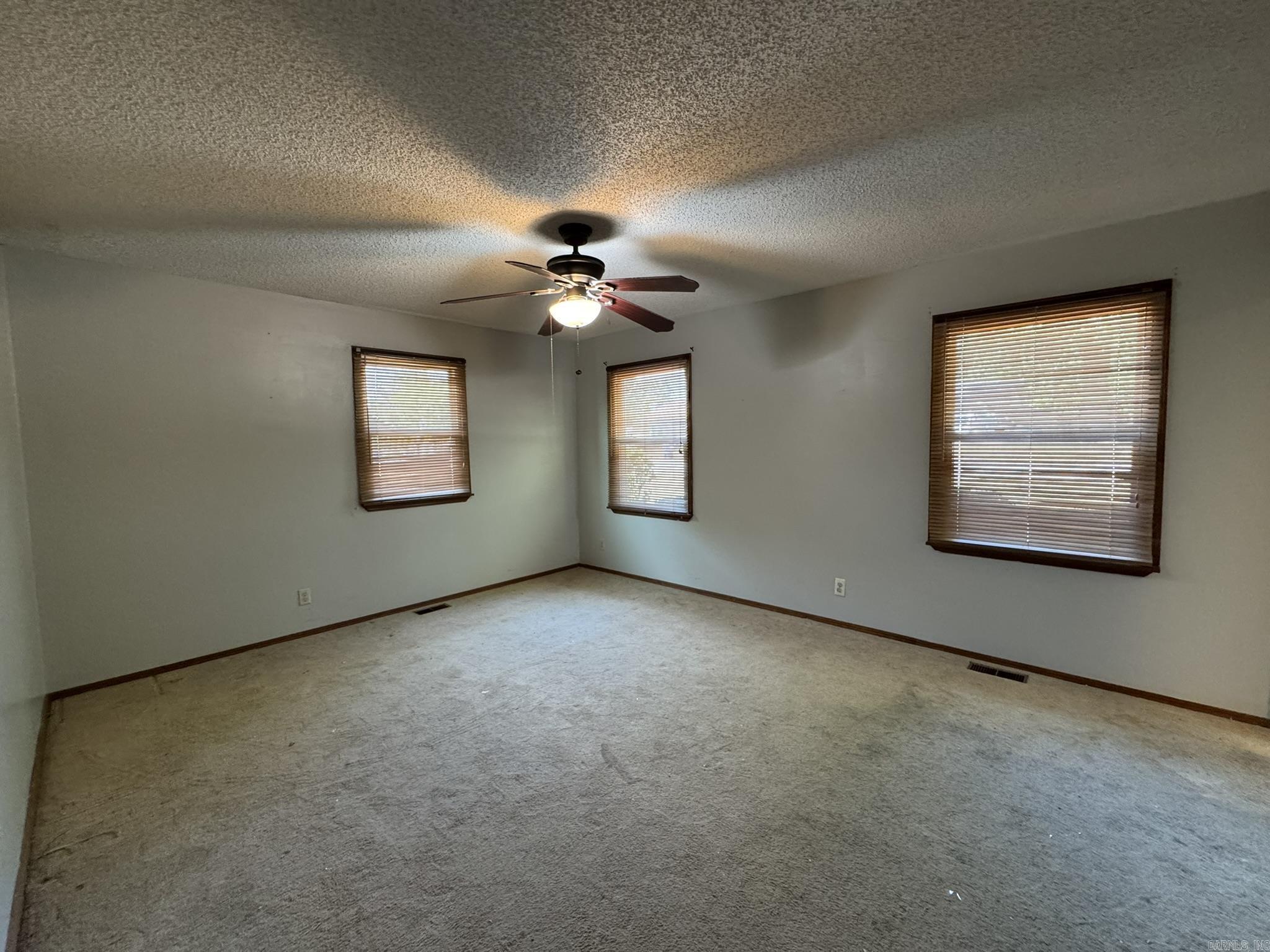 SOUTHERN MEADOWS ESTATE - Residential