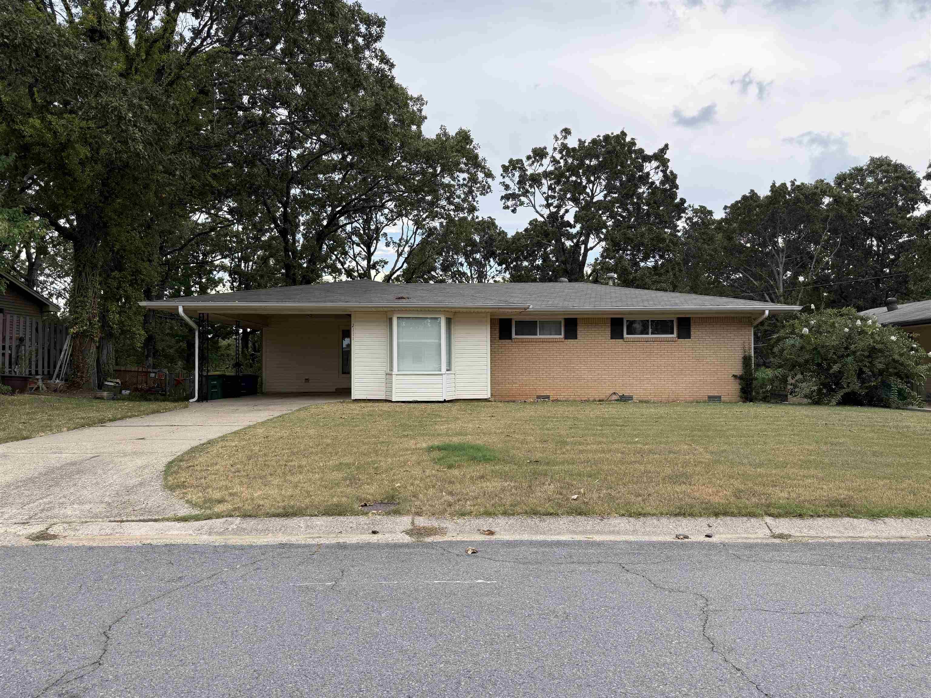 INDIAN HILLS - Residential