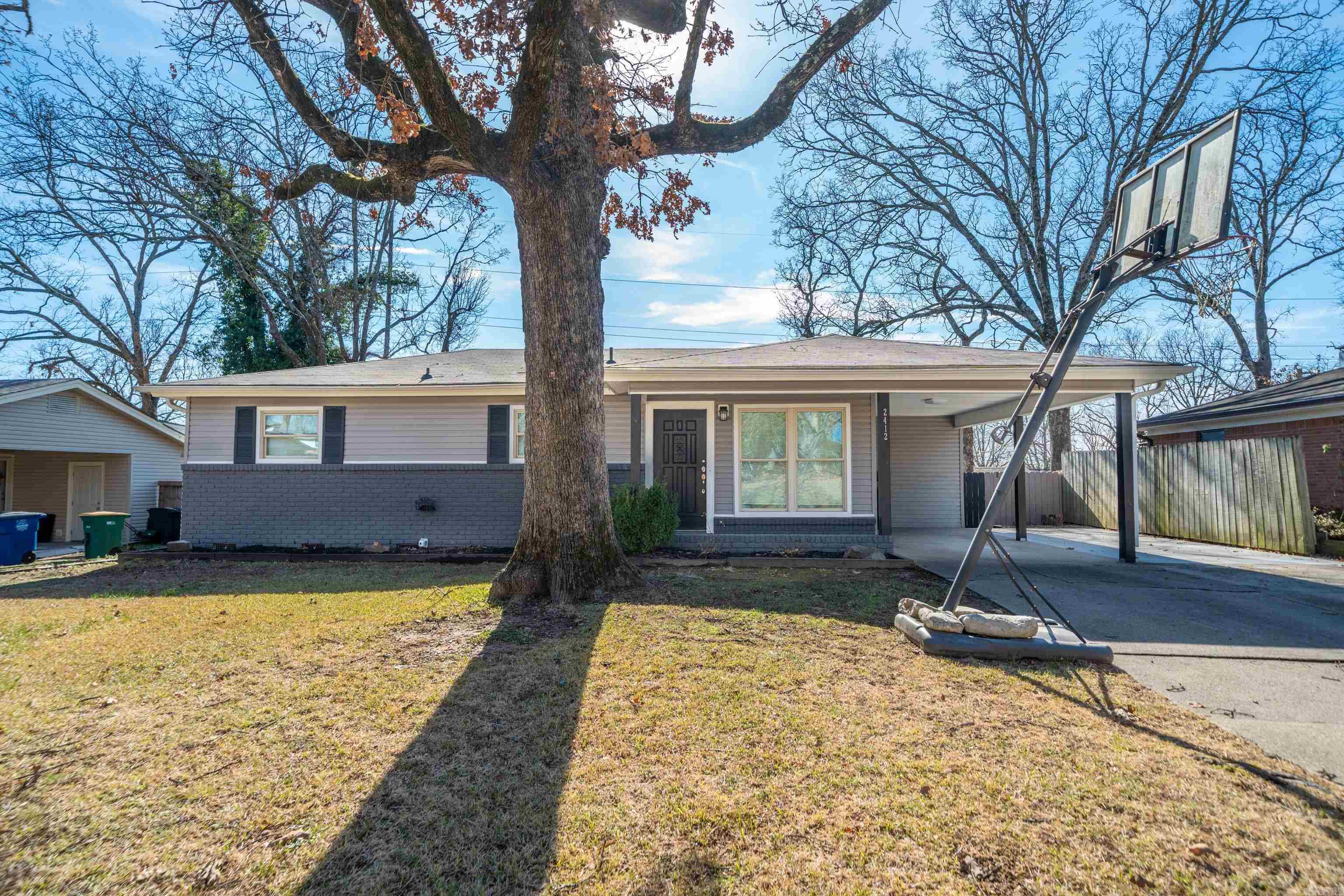 INDIAN HILLS - Residential