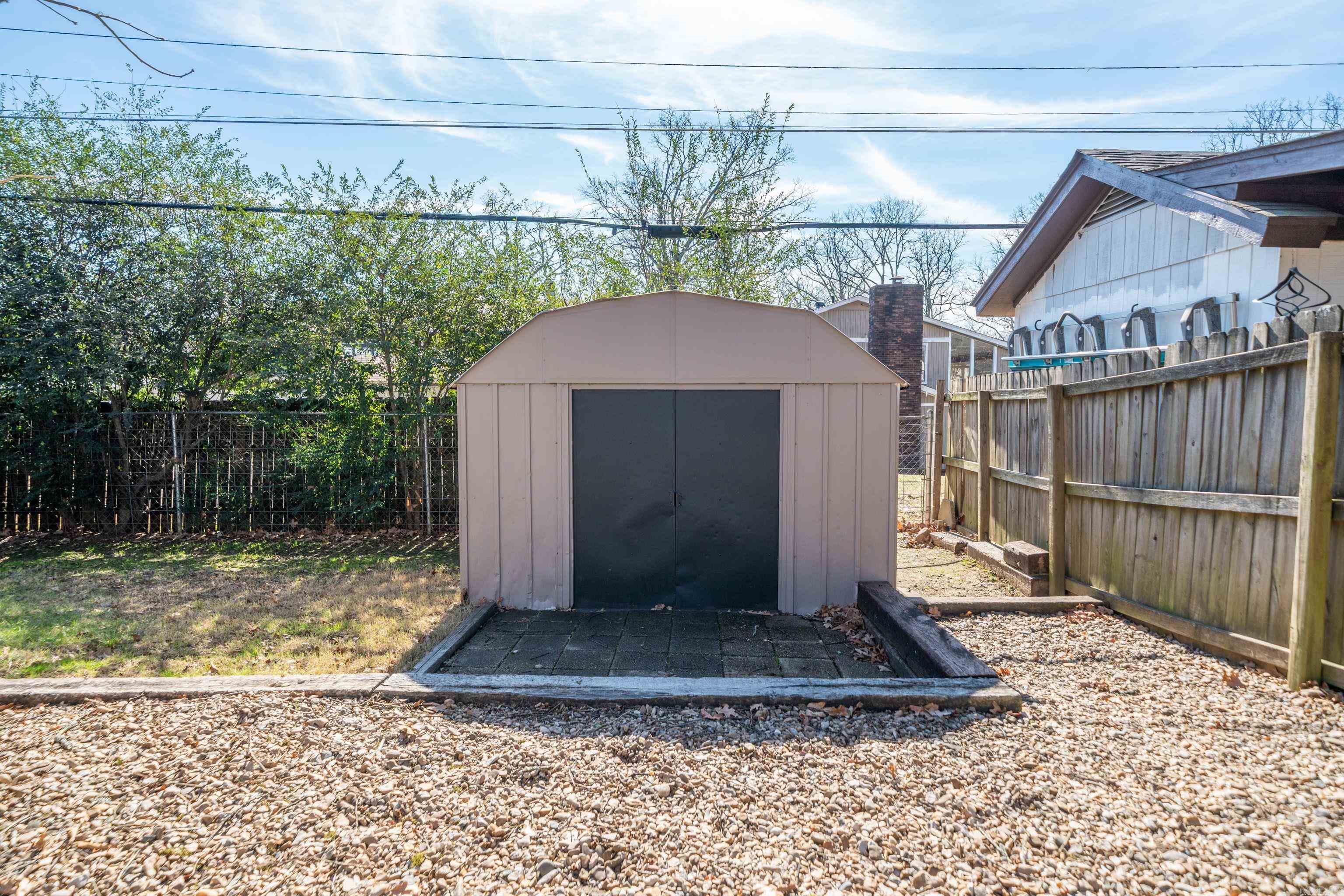 INDIAN HILLS - Residential