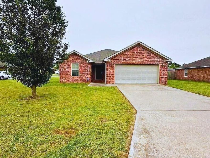 3 bedroom 2 bath home in Legacy Place.