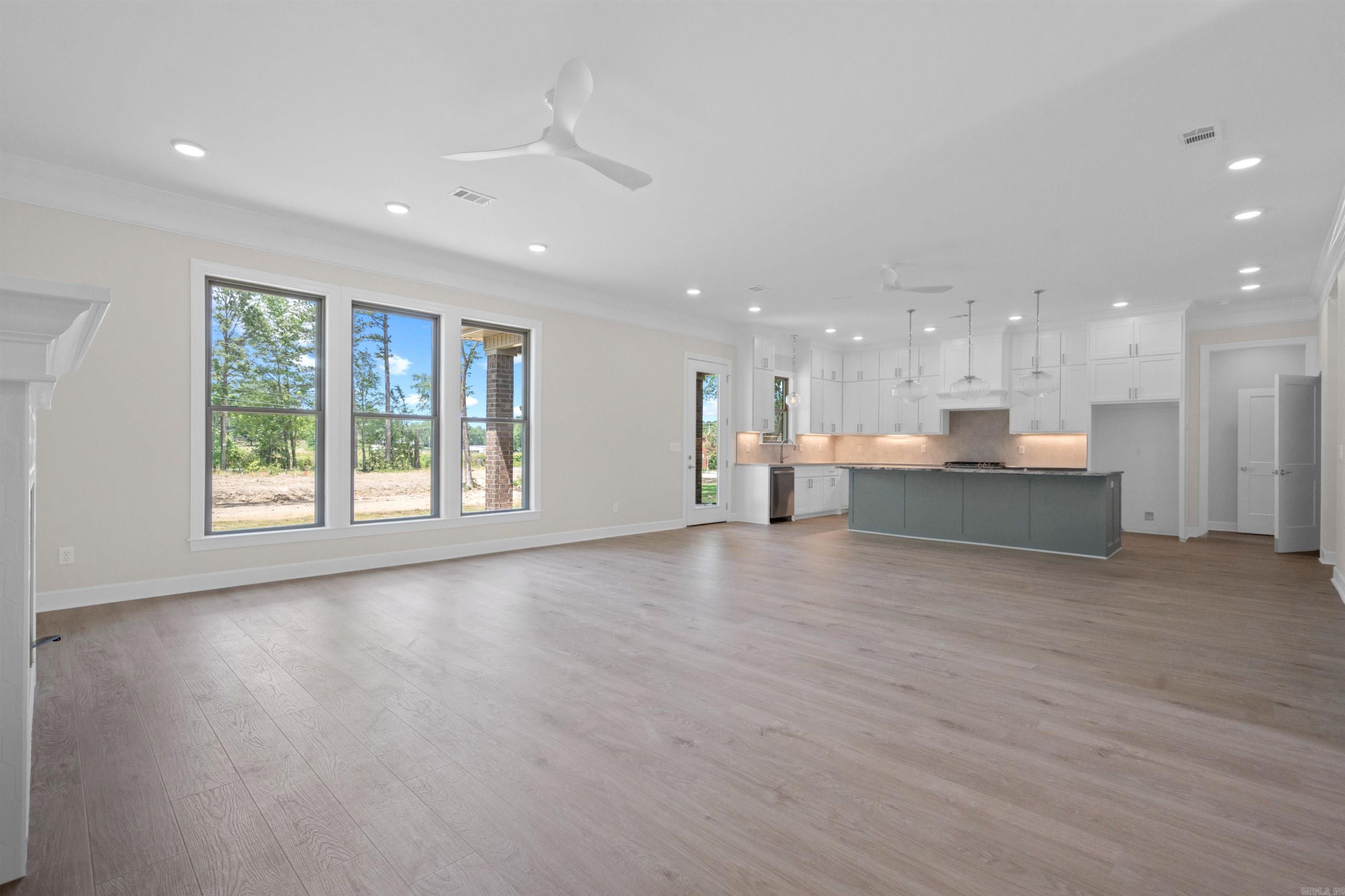 LA CALA ESTATES - Residential