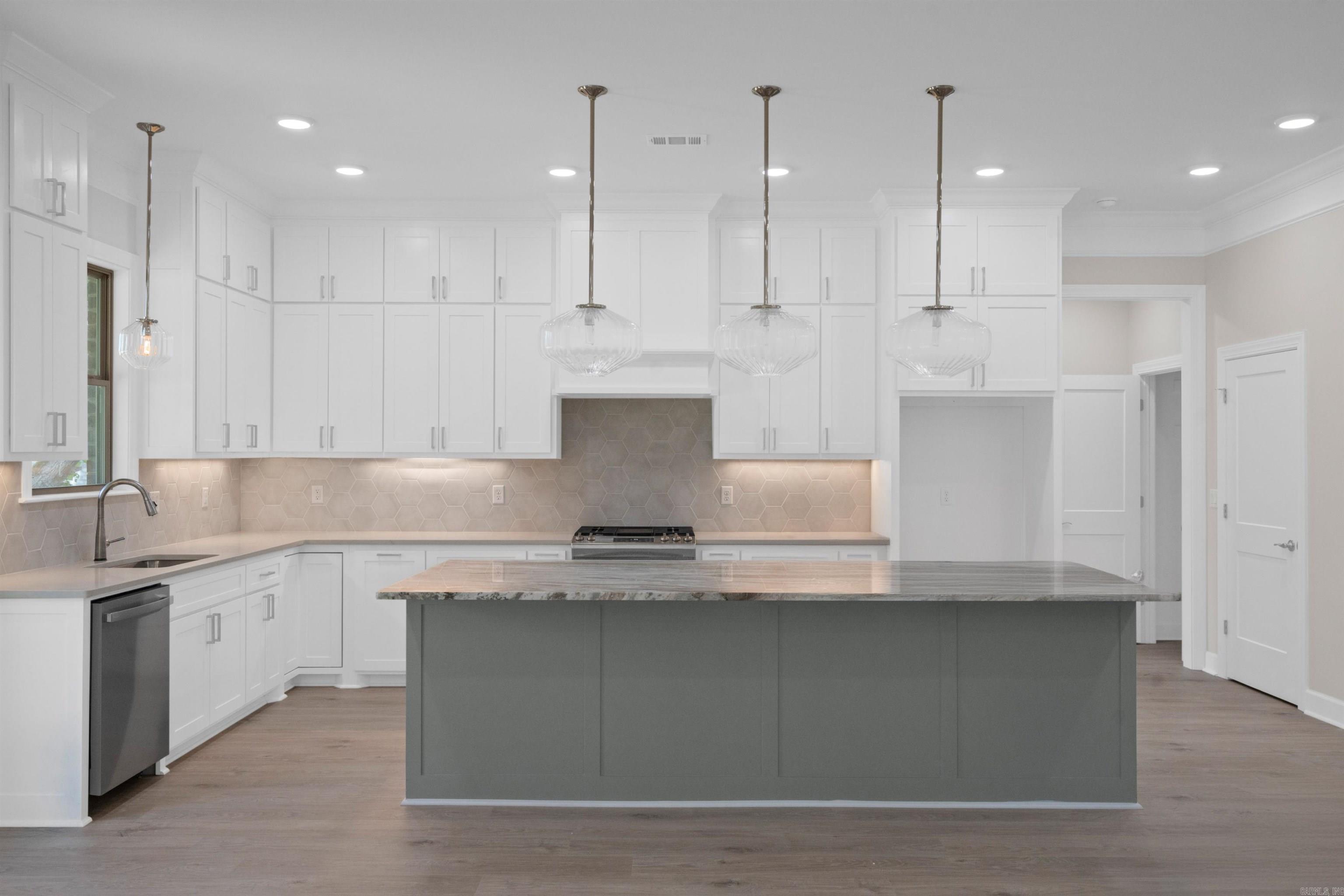 LA CALA ESTATES - Residential