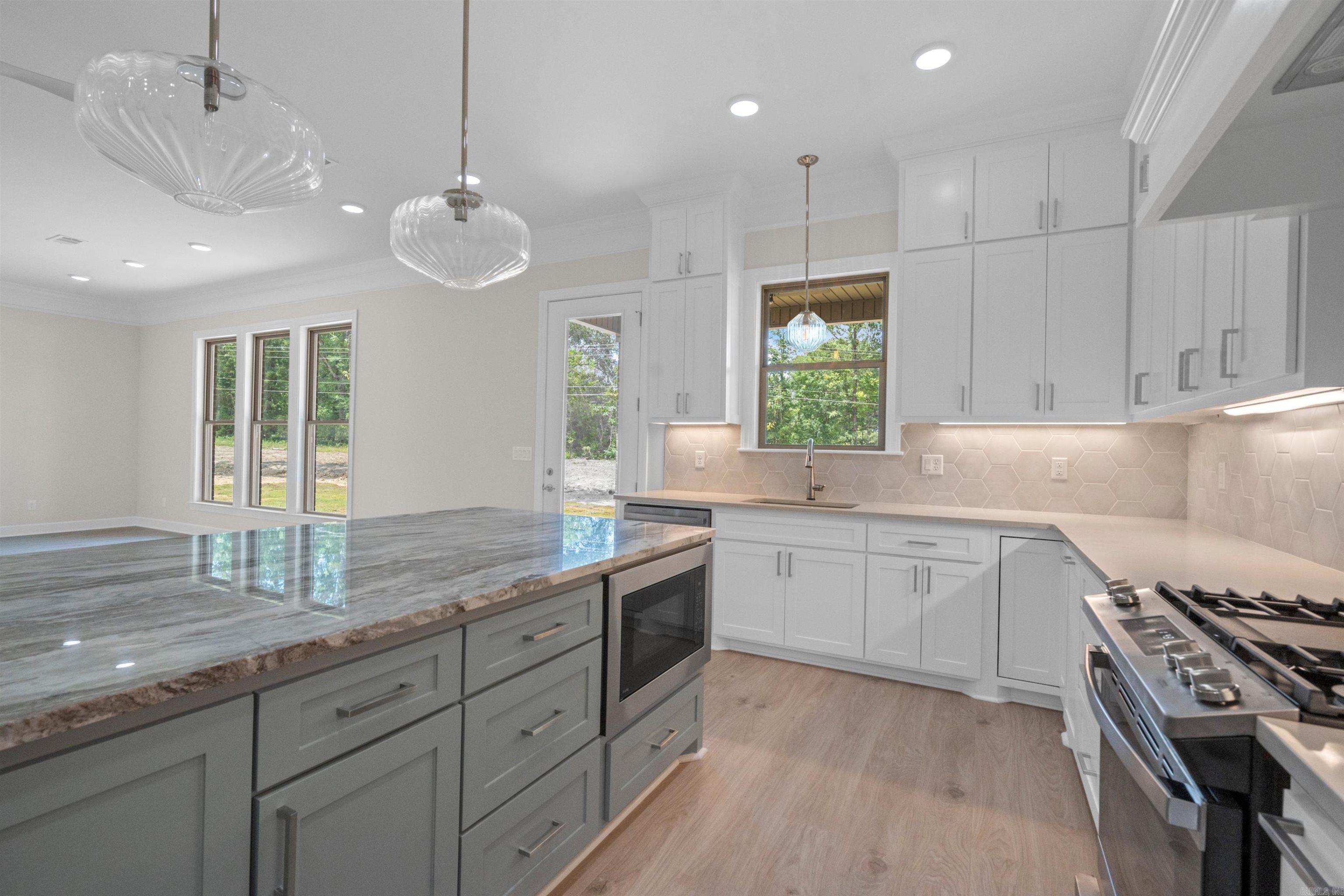 LA CALA ESTATES - Residential