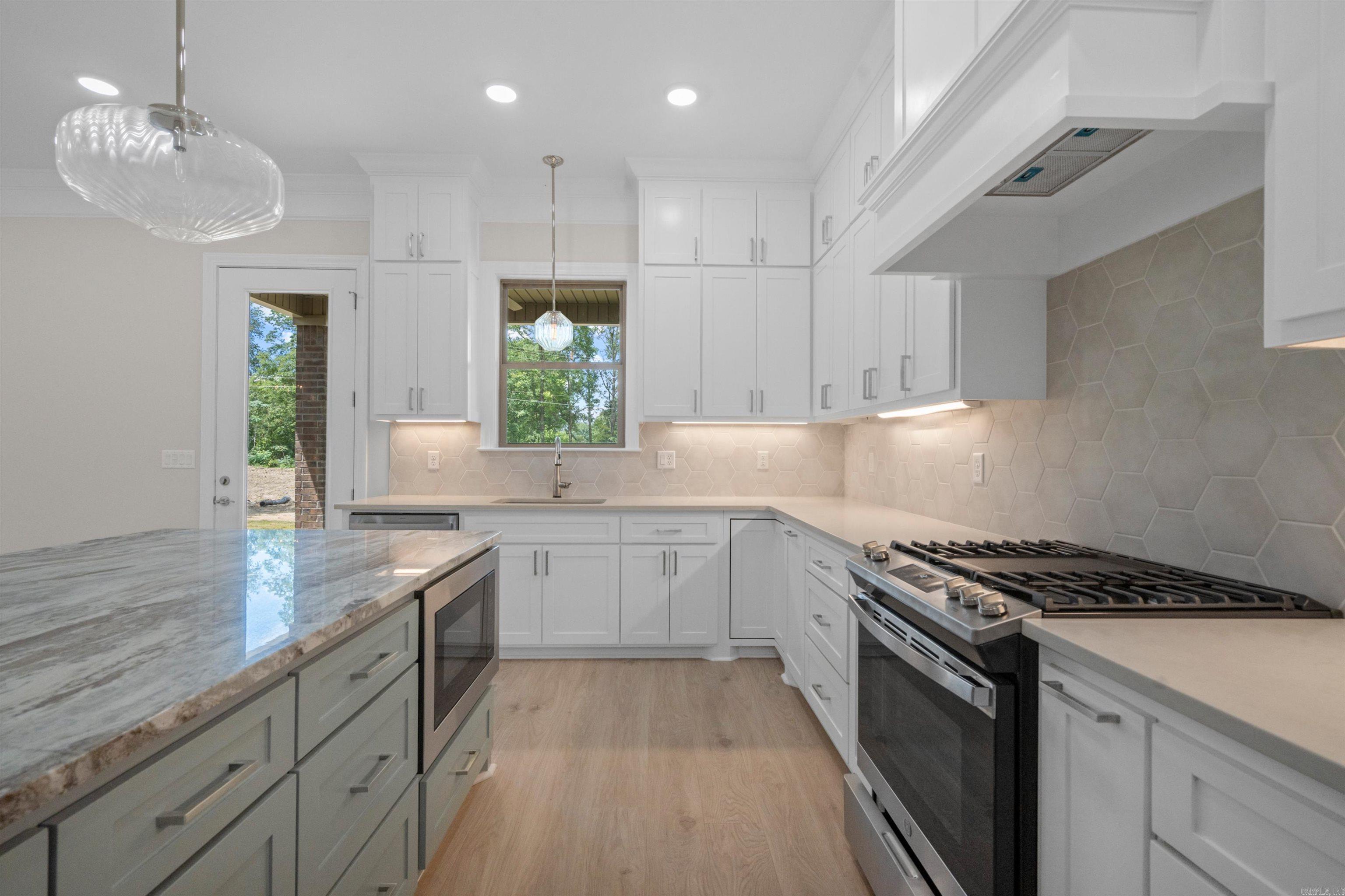 LA CALA ESTATES - Residential