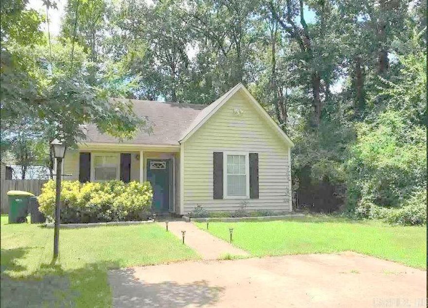 Come see this cute house that would be perfect for a first time home owner or investor. Very open floor plan. Large great room with a cozy fireplace. The cook of the home will love the kitchen with abundant cabinets. The level backyard has a nice patio that is perfect for outdoor entertaining and cookouts. This one sits in a very quiet cul-de-sac.