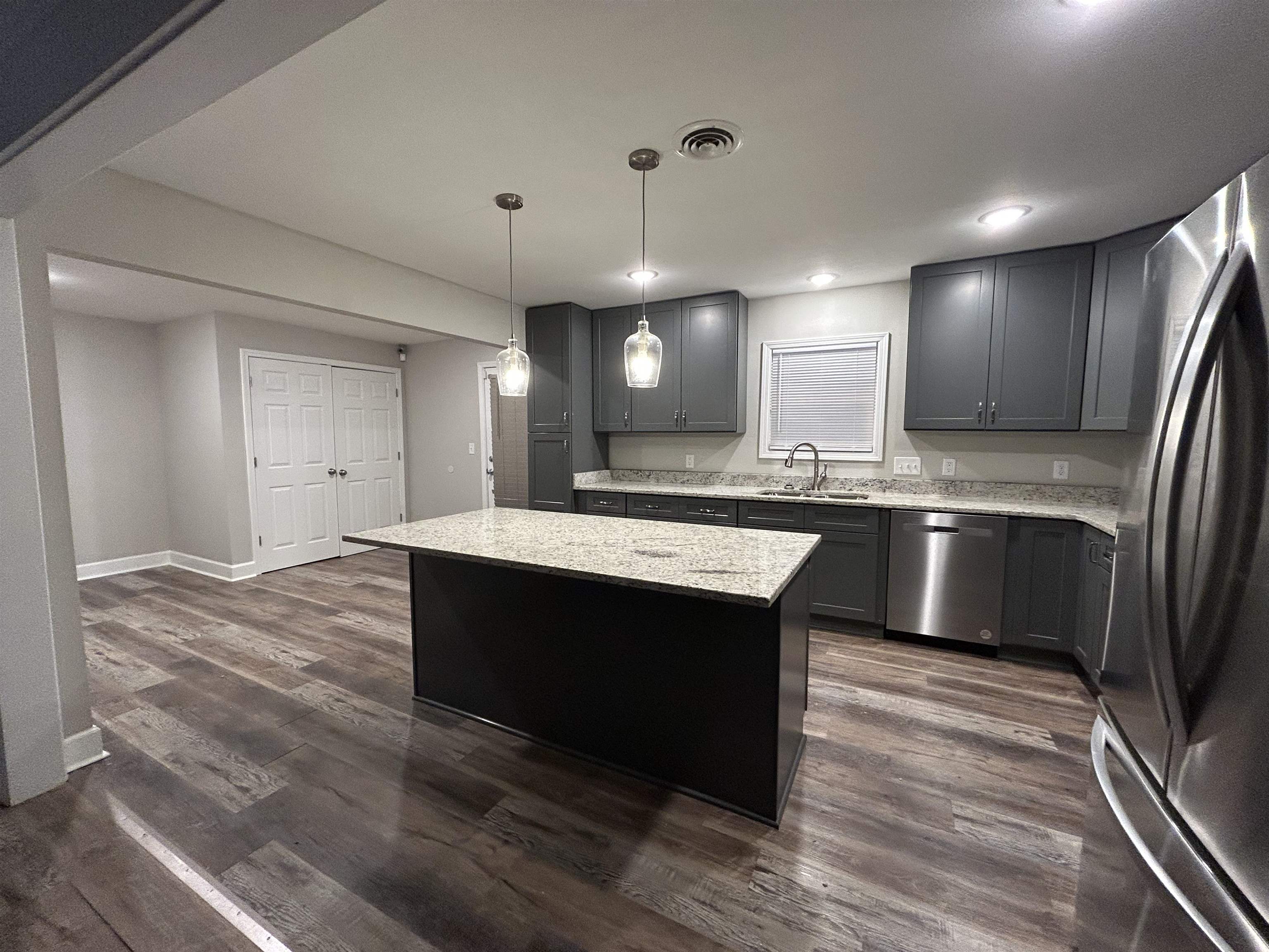 THOMPSON ADDN - Residential