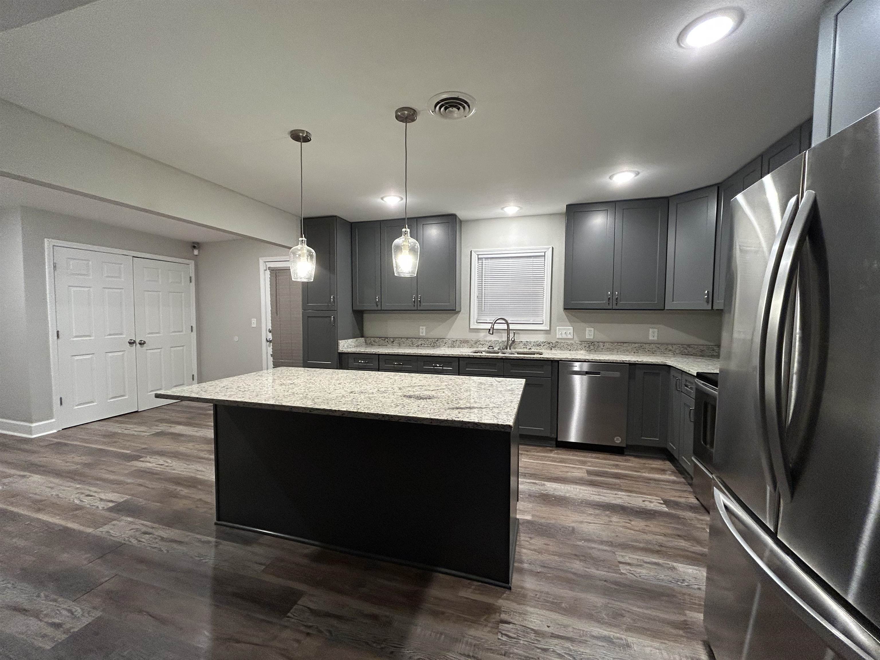 THOMPSON ADDN - Residential