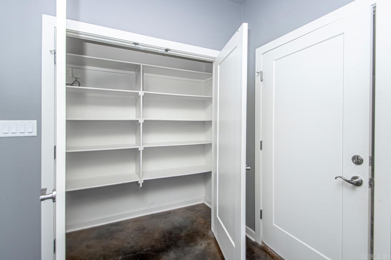 COLDWATER CREEK - Residential