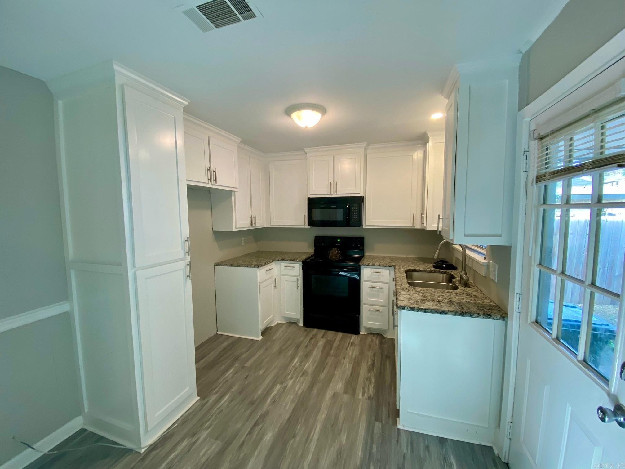 BAMBOO VILLAGE - Residential