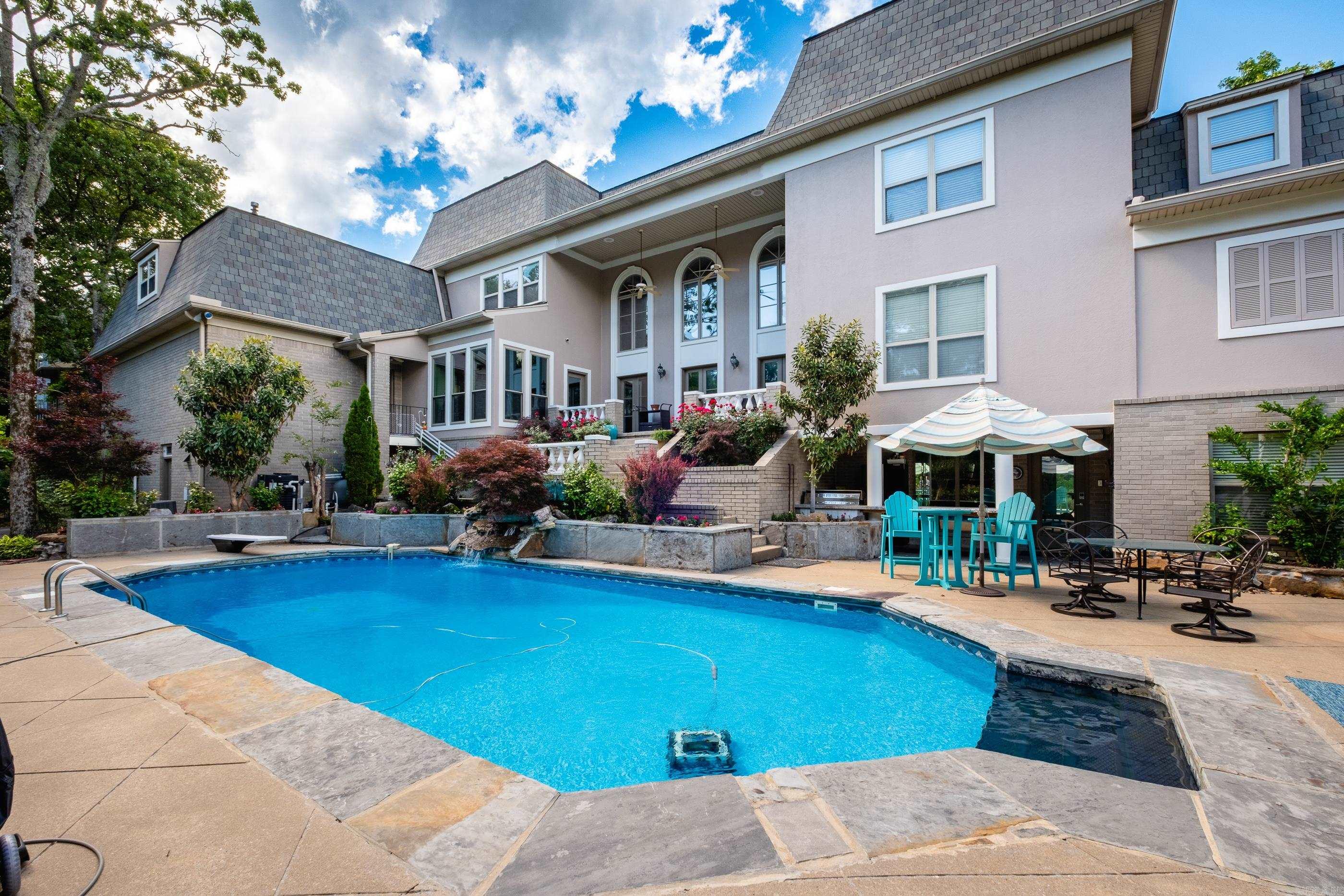 SHADY VALLEY - Residential