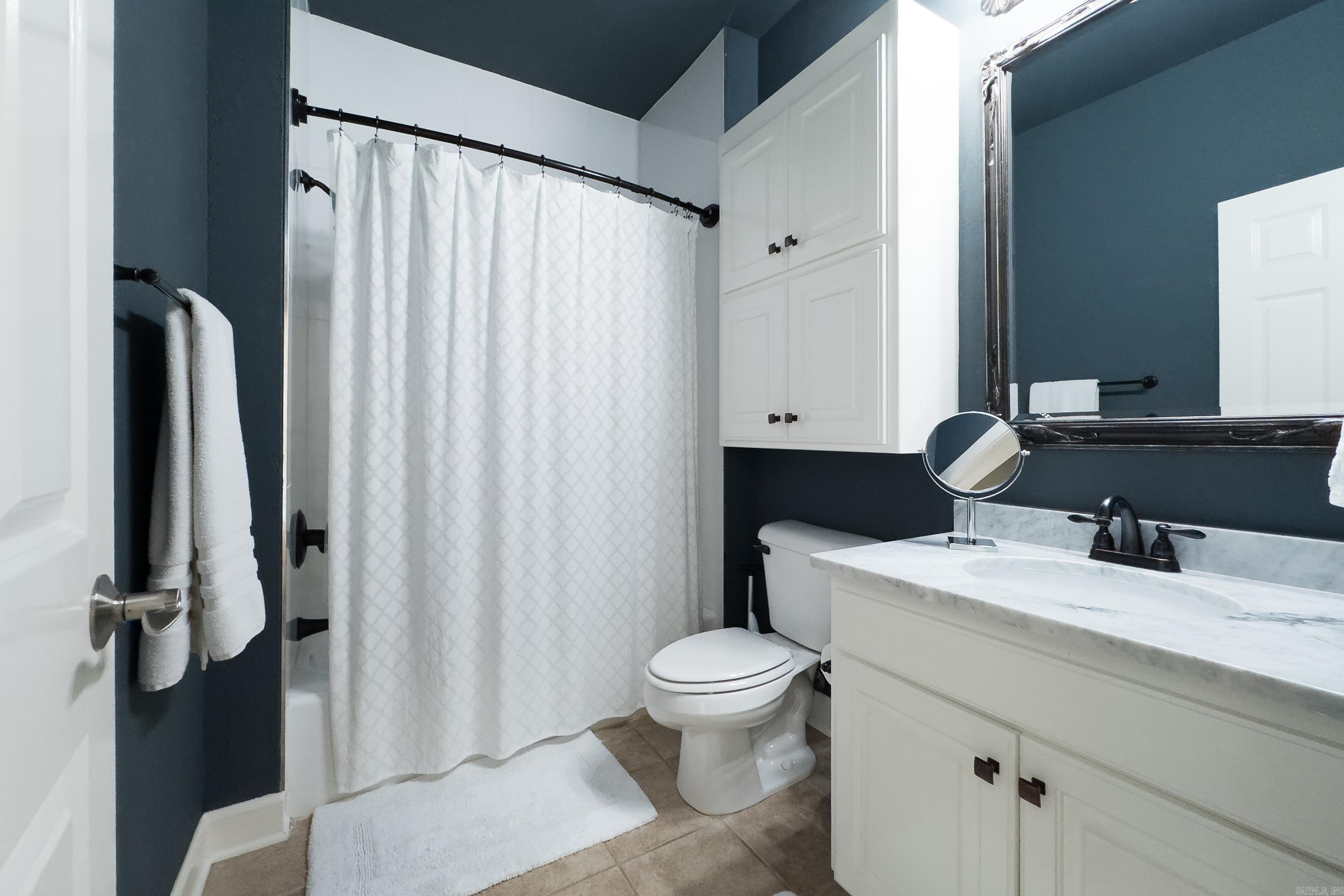 SHADY VALLEY - Residential