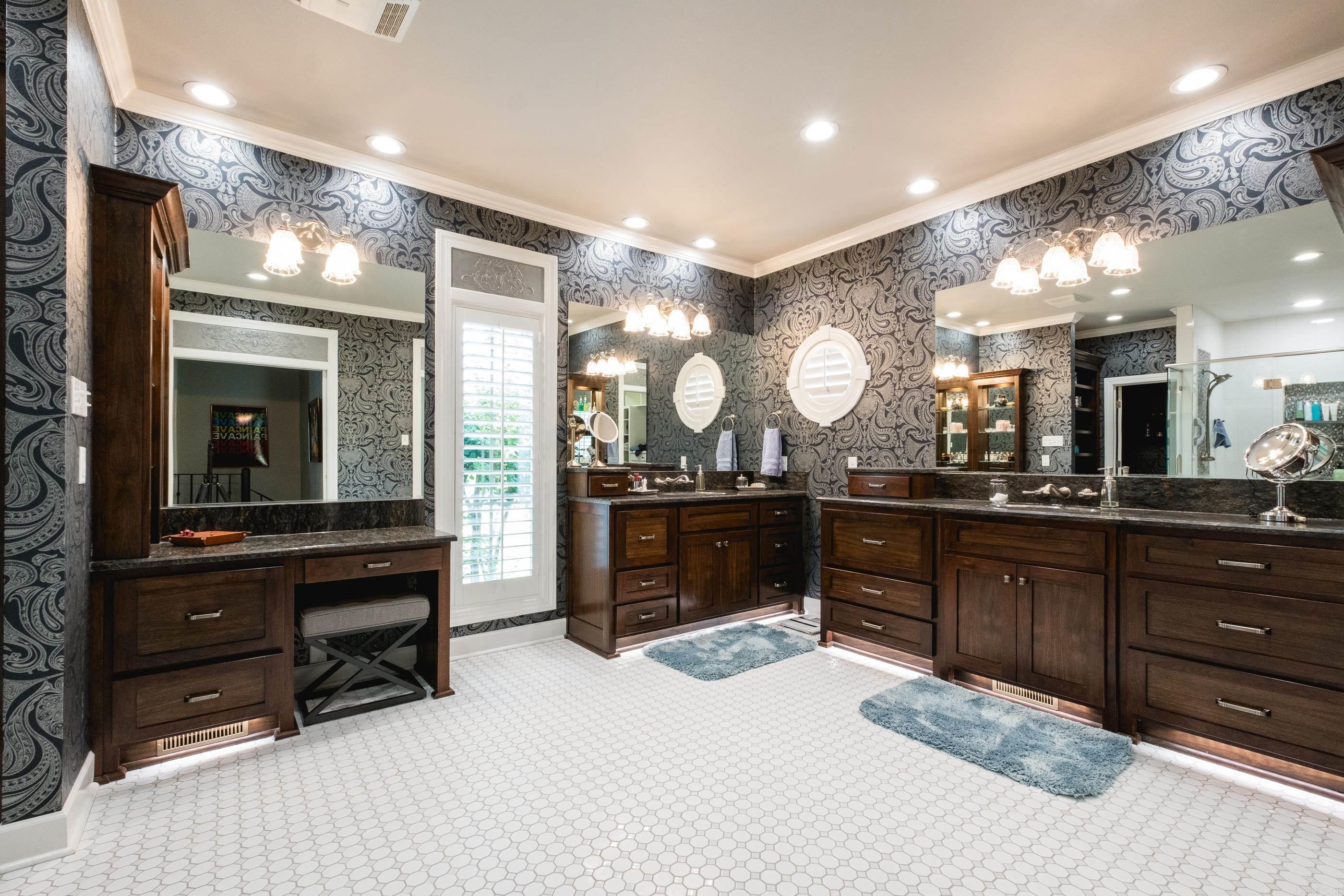 SHADY VALLEY - Residential