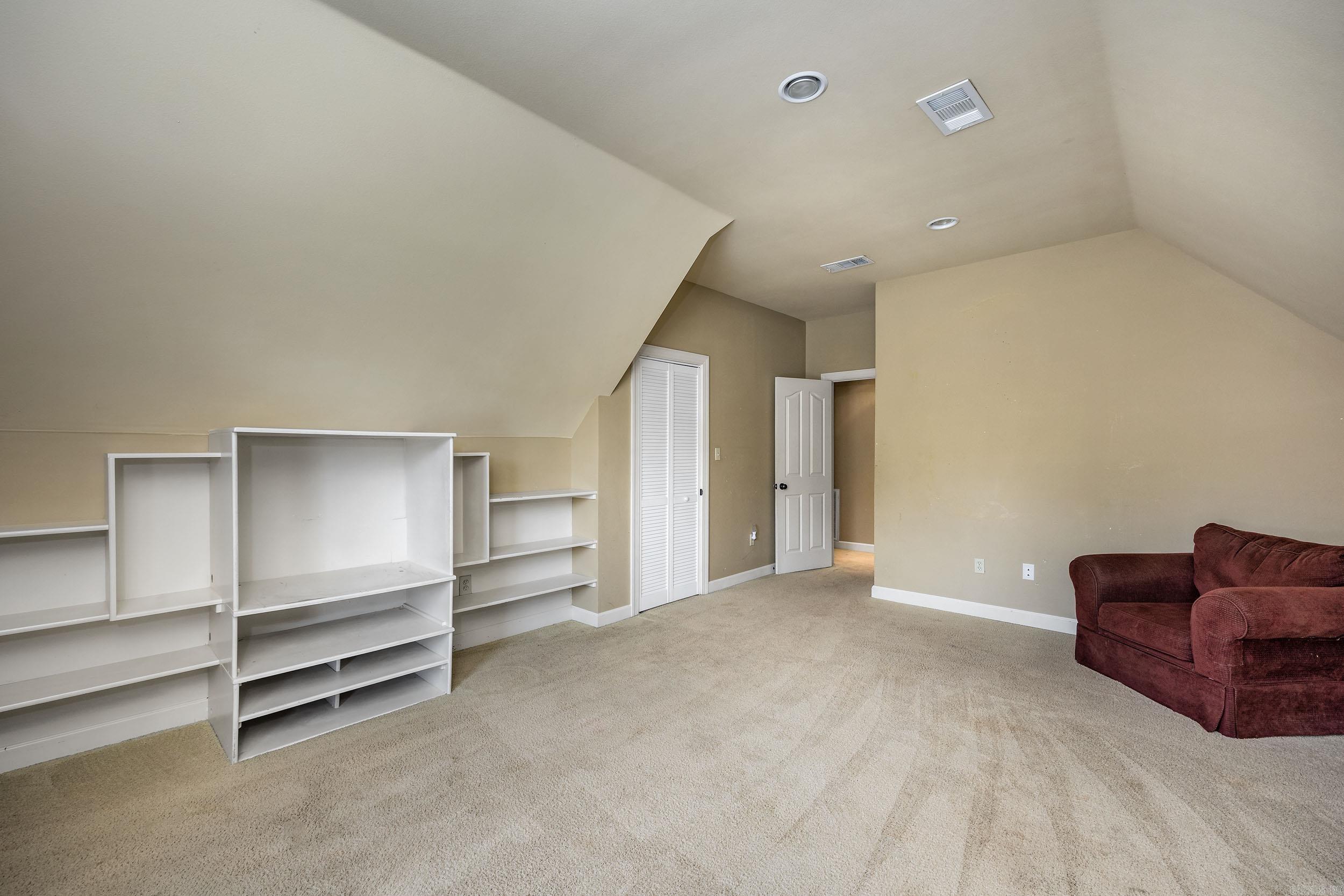 THE VILLAGES OF WELLINGTON - Residential