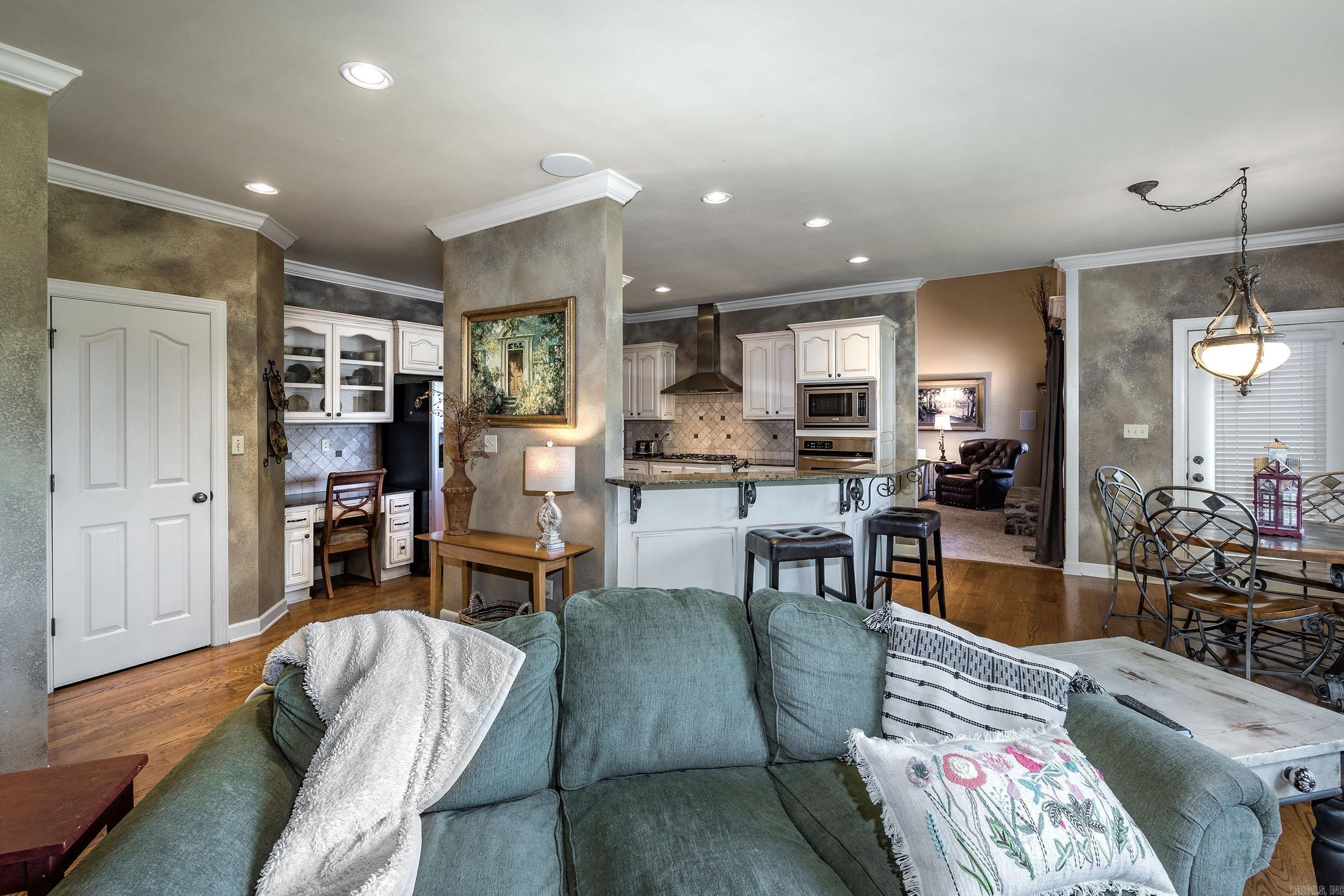 THE VILLAGES OF WELLINGTON - Residential