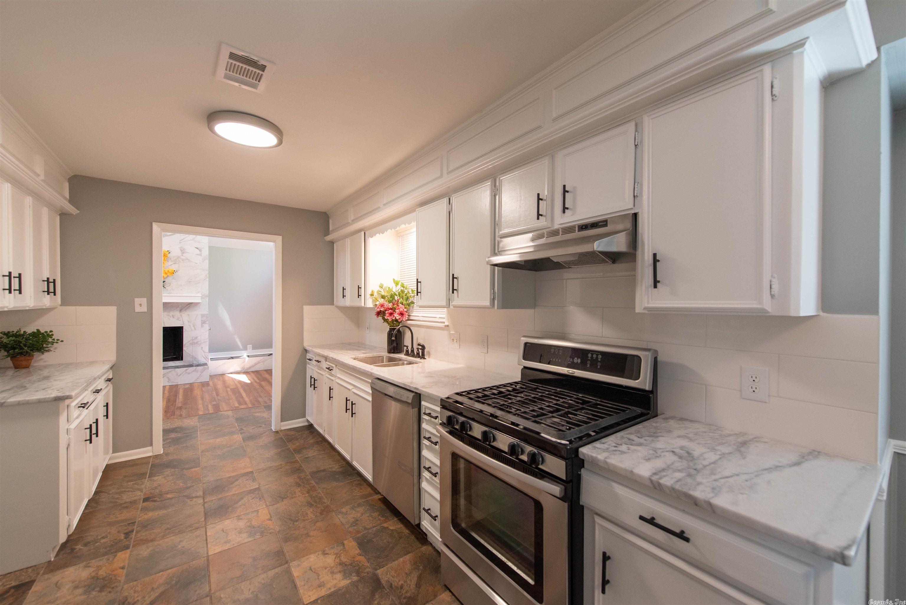 CARYWOOD - Residential