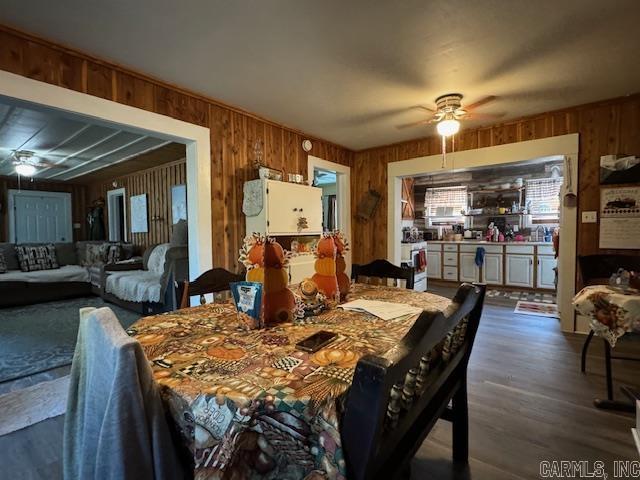 SLOAN & BACONS - Residential