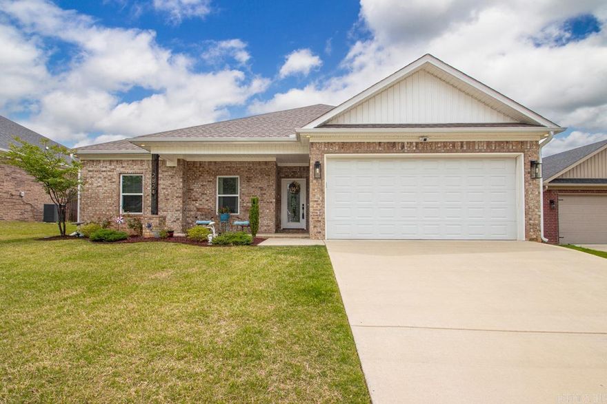 Welcome to this beautifully maintained 4 bedroom 2 bathroom home offering 1965 sqft in the Northshore Ridge neighborhood in Benton. Designed with an open split floor plan, this home provides both functionality and comfort for everyday living.  The spacious living area features a cozy gas fireplace and the kitchen flows seamlessly into the main living space creating an inviting atmosphere for gatherings. In the primary suite you'll find a spacious primary bathroom with his and her vanities, walk-thru tile shower, soaking tub, and large walk-in closet with plenty of storage. Enjoy the added bonus of a fully enclsosed back porch, giving you extra space that can be used as sunroom, office or second living area. When you step outside you'll find a fully fenced backyard complete with a 12x12 shed with electricity, perfect for hobbies, storage , or a workspace. This one truly has it all! Schedule your showing today!!!
