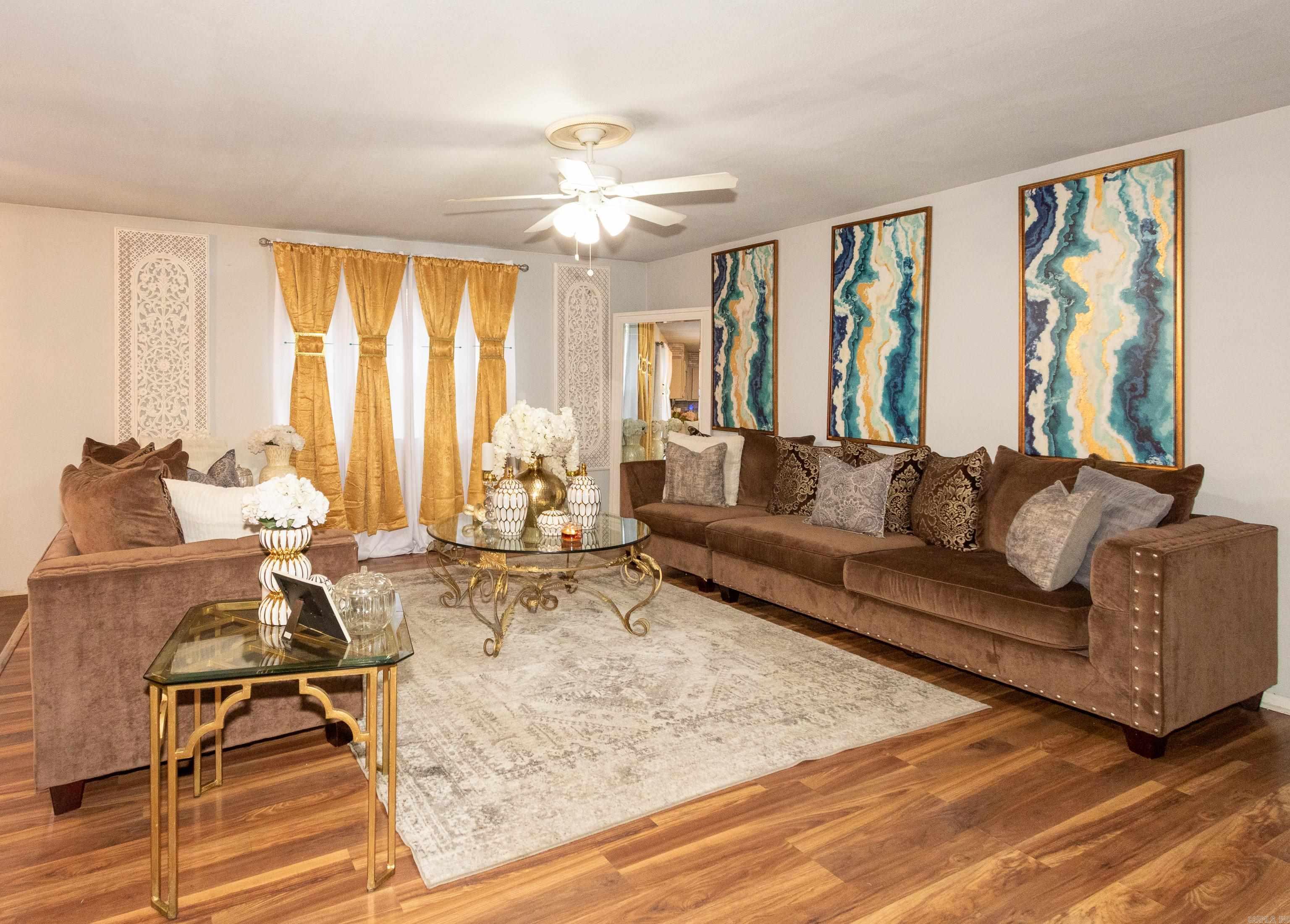 PECAN LAKE - Residential