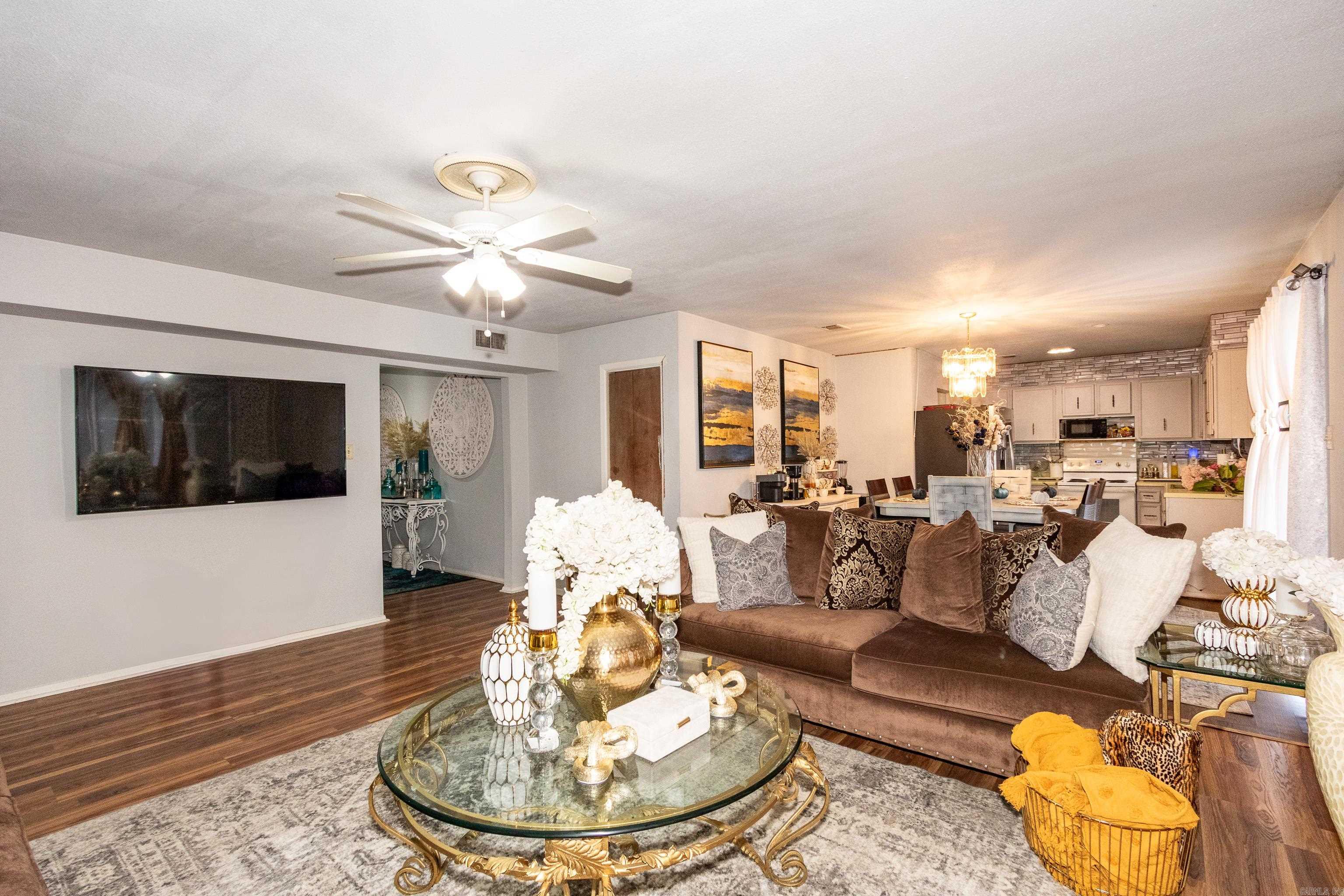 PECAN LAKE - Residential