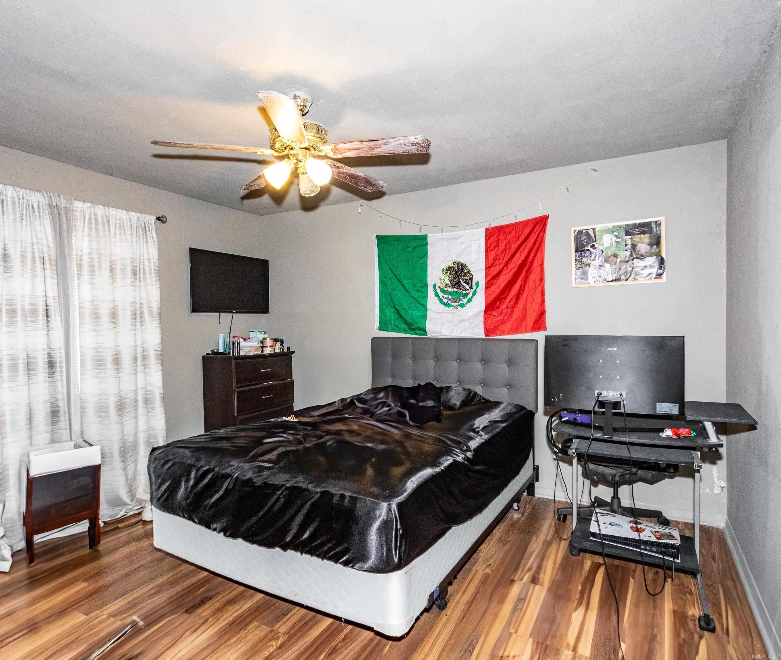 PECAN LAKE - Residential